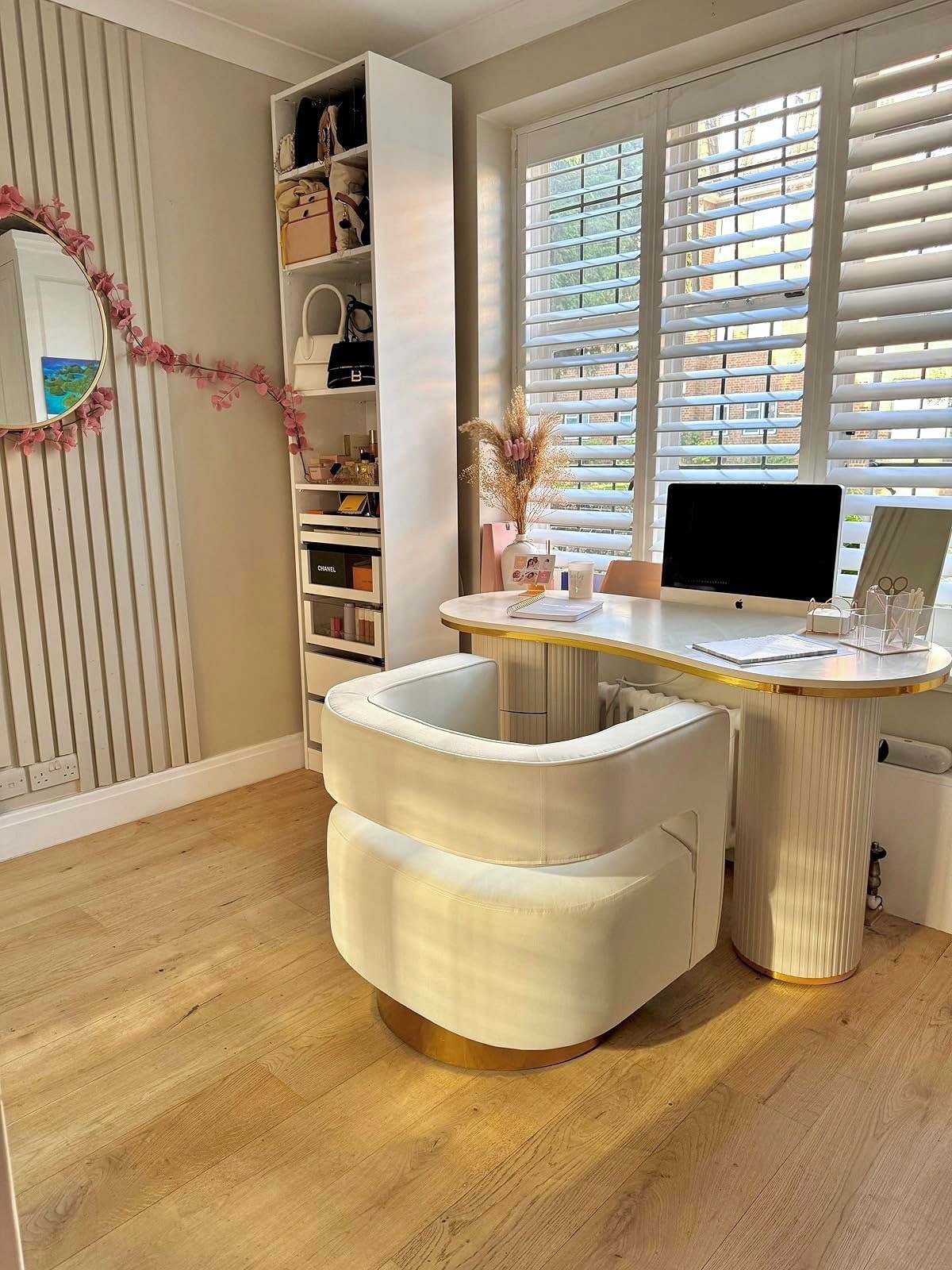 My dressing/office is finally tidy I’m obsessed 🌷🩷

#LTKuk