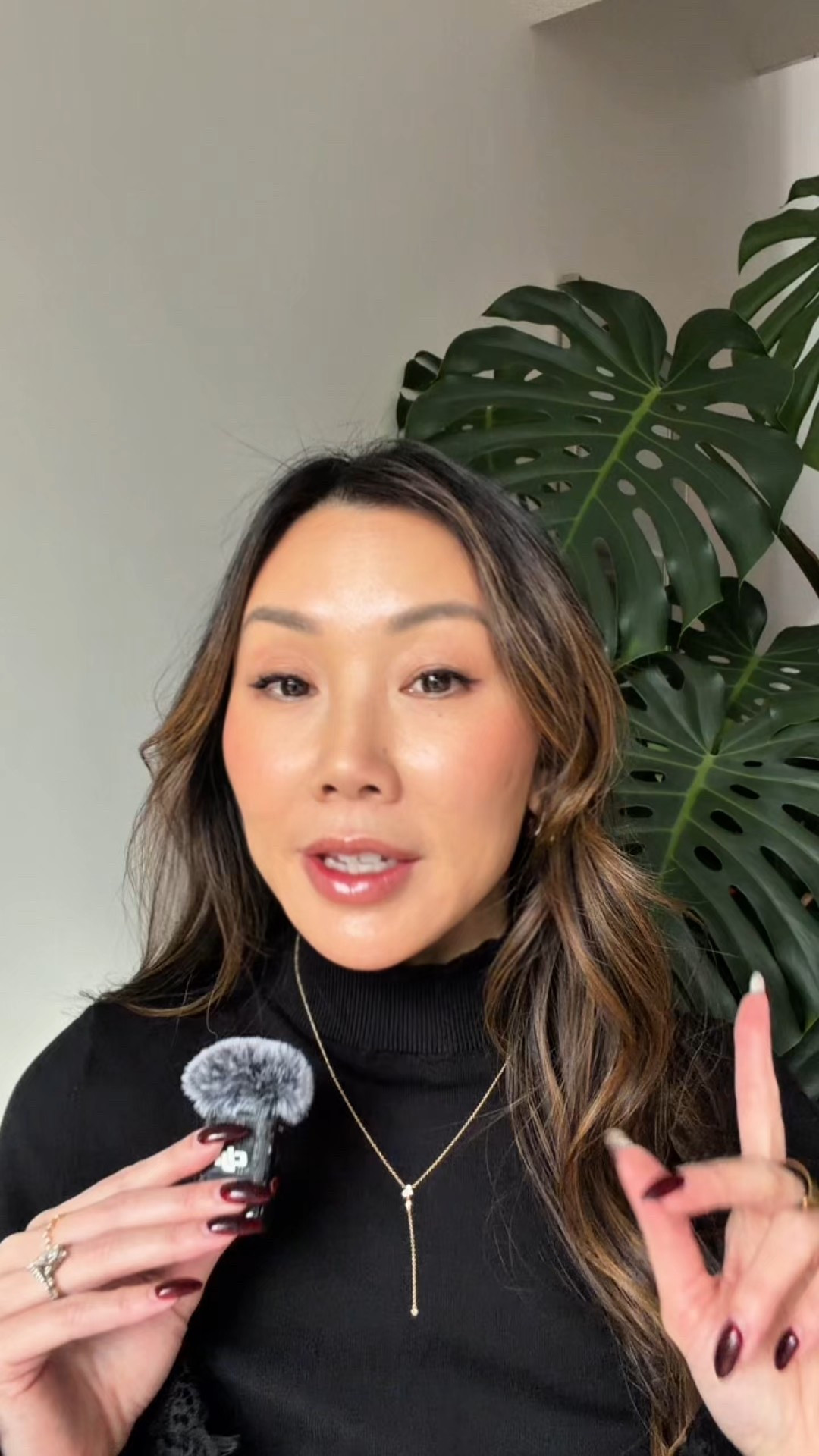 Aritzia pants explained 👖✨ Effortless vs Limitless vs Agency — because they are not the same.

Whether  you’re building a workwear wardrobe or refining your capsule closet, these are the three Aritzia workwear trousers everyone compares… but they fit completely differently.

Best workwear pants from Aritzia:
• Effortless Pant — wide leg, pleated, polished statement
• Limitless Pant — flat front, sleek, modern minimal
• Agency Pant — structured straight leg, everyday balance

The difference isn’t your body. It’s the design, rise, fabric, and how the volume sits through the hips and thighs. And yes — rise + length make a bigger difference than most people realize.

If you’re shopping Aritzia for office outfits, corporate workwear, or elevated everyday style, this breakdown will save you a return.

I linked all three pants (multiple lengths + rises) on my LTK. Comment SHOP and I’ll send you the link.

Save this for your next @Aritzia  run.

#aritzia #aritziahaul #effortlesspant #limitlesspant #agencypant #workwearstyle #corporateoutfits #capsulewardrobe #elevatedeveryday #classyandfashionable #officeoutfits #minimalstyle #quietluxury #ltkstyle



#LTKgrwm #LTKootd #LTKWorkwear