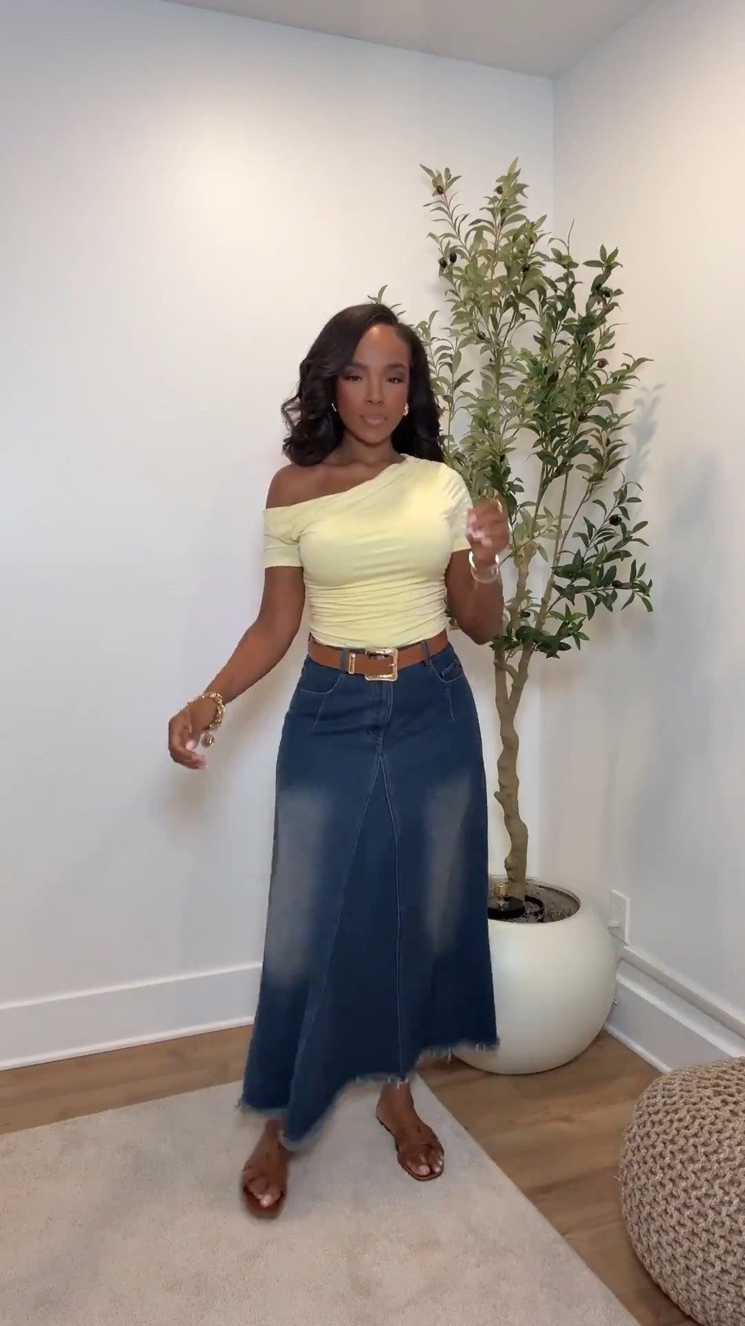 Scroll to shop! ✨ Everything from this look is linked below. 👇🏽    

Wearing: Size Small | 5’4” | 140 lbs  

📲   Download the FREE LTK app & follow me (@kirasfashionfinds) to shop all my daily finds.  #LTKootd #LTKPetite #LTKU