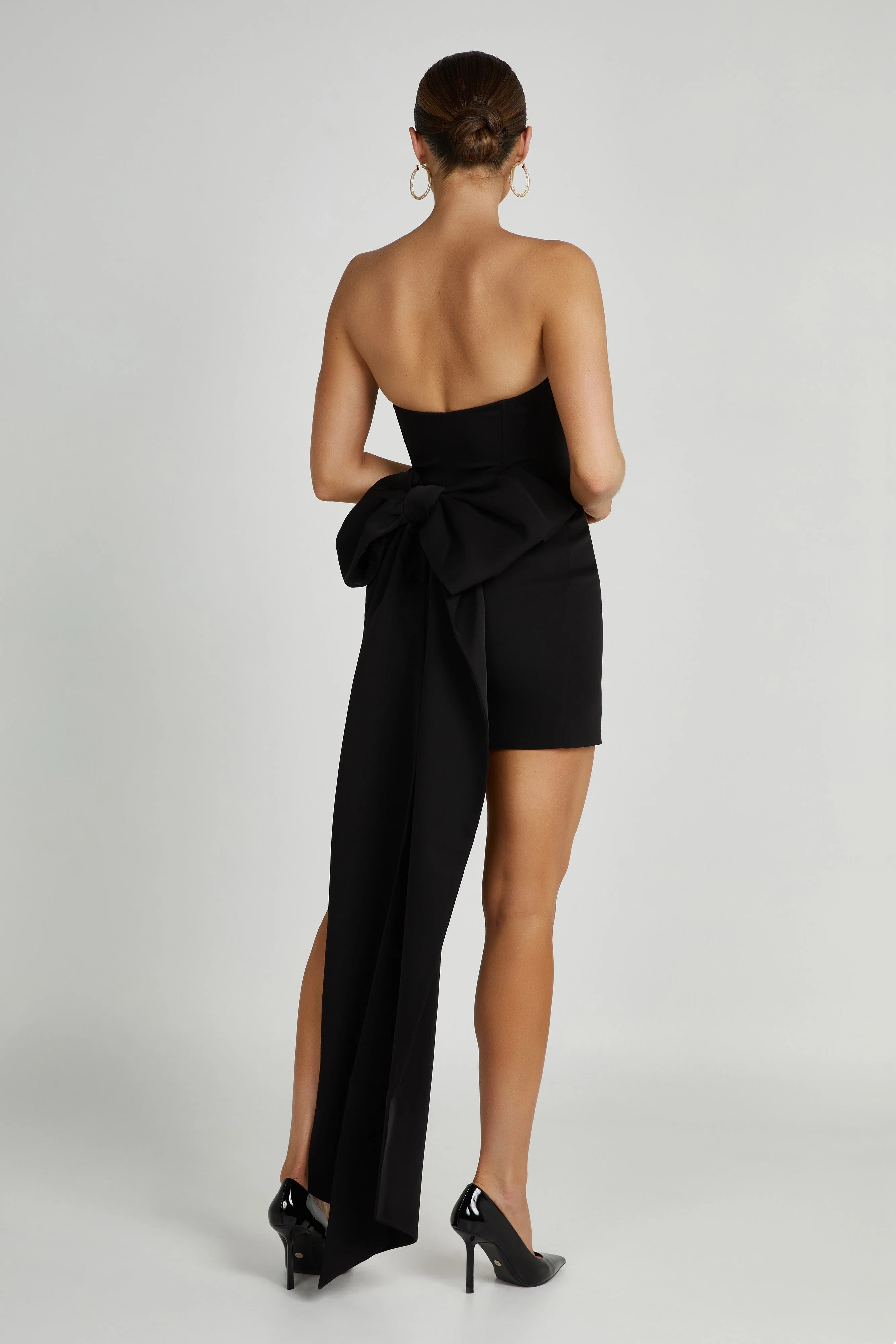 Meredith Strapless Bow Mini Dress - Black | MESHKI US