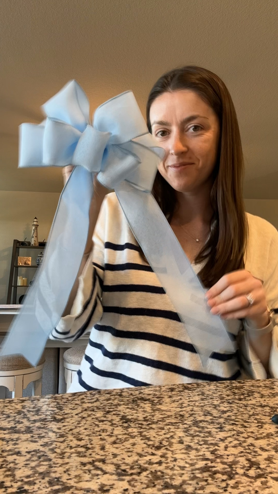 DIY Christmas bows! Can’t wait to add these to our garlands on the stairs soon 🌲

#LTKVideo #LTKSeasonal #LTKHoliday