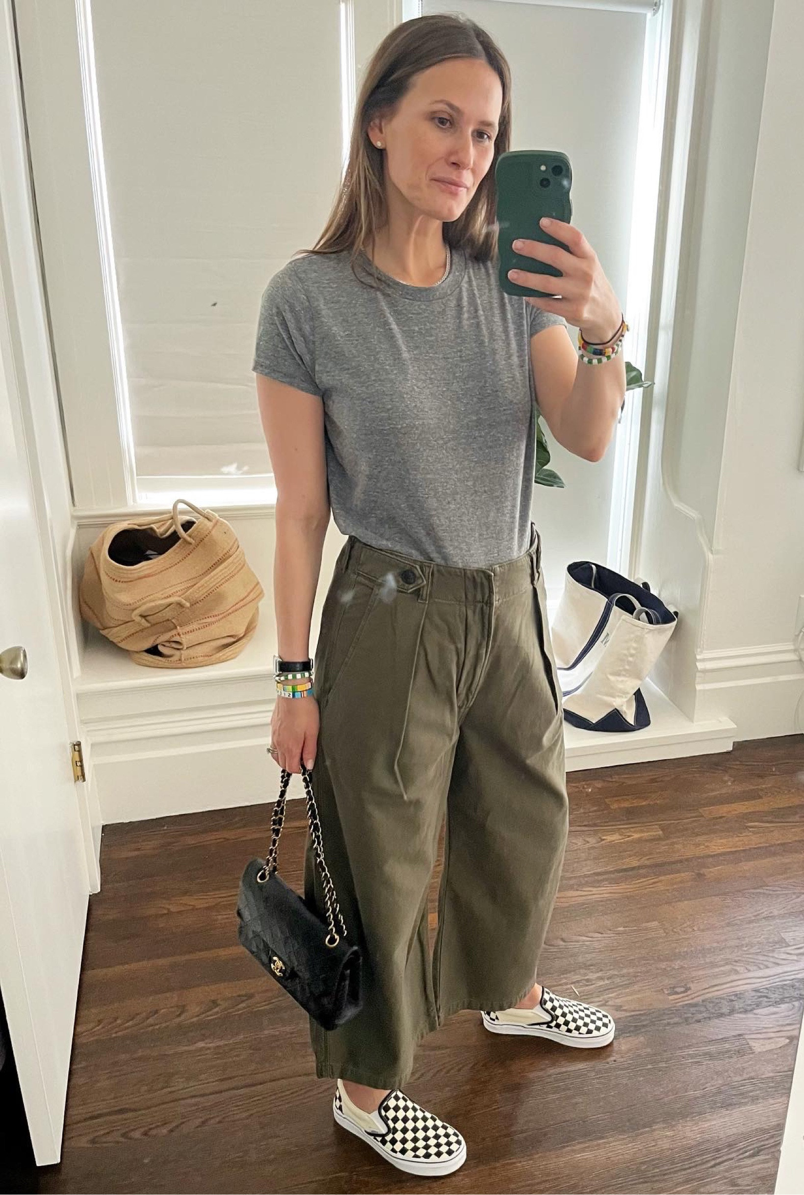 Favorite everyday look now revolves around these trousers and sneakers. 