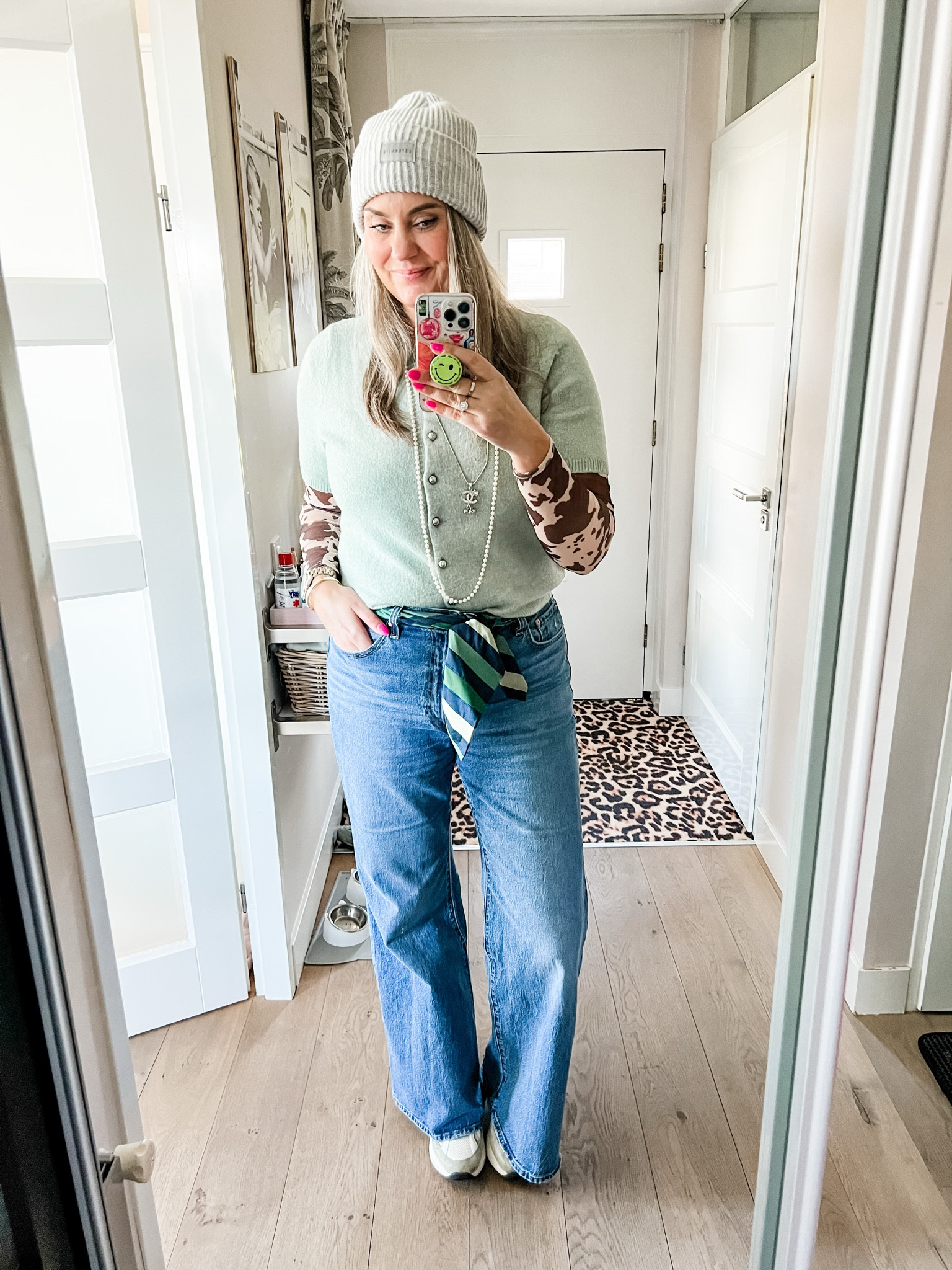 Ootd - Saturday 
Dewy green short sleeve cardigan over a mesh top paired with Levi’s wide leg jeans, chunky sneakers, grey beanie and layered vintage necklaces. Tie as a belt. 



#LTKeurope #LTKFashionMonth #LTKnederlands