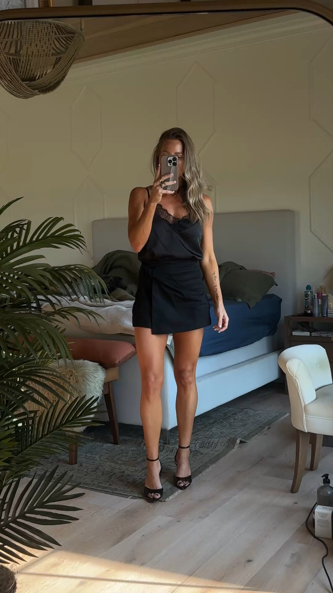 use code SARAHHILL40 for 40% off through the 14th at @VICI! wearing a small in both pieces

#LTKootd