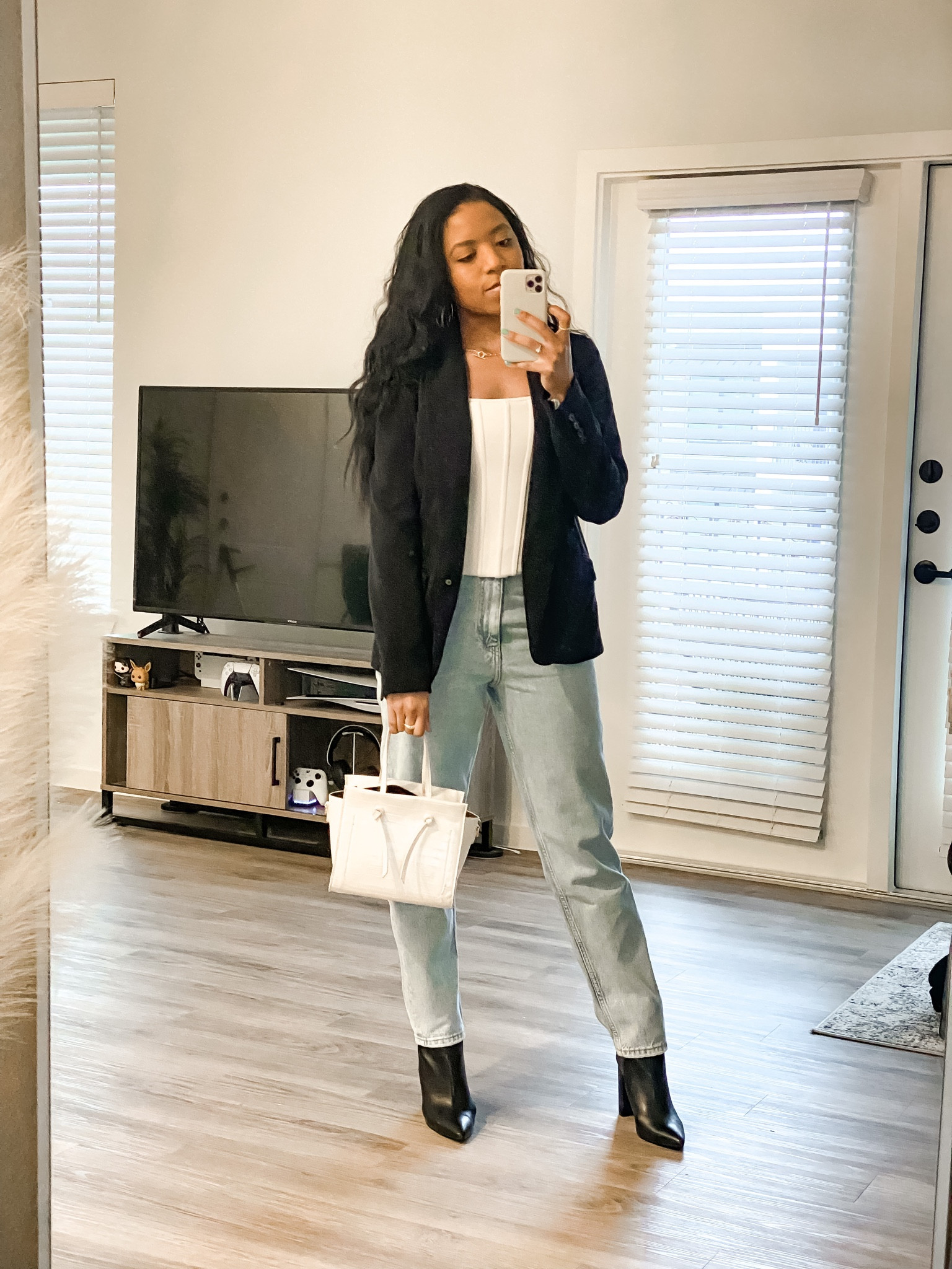 Business casual in mom jeans, an ivory corset, and a classic black blazer  for work today!

First time trying out mom jeans and I’m not sure how I feel about them yet!