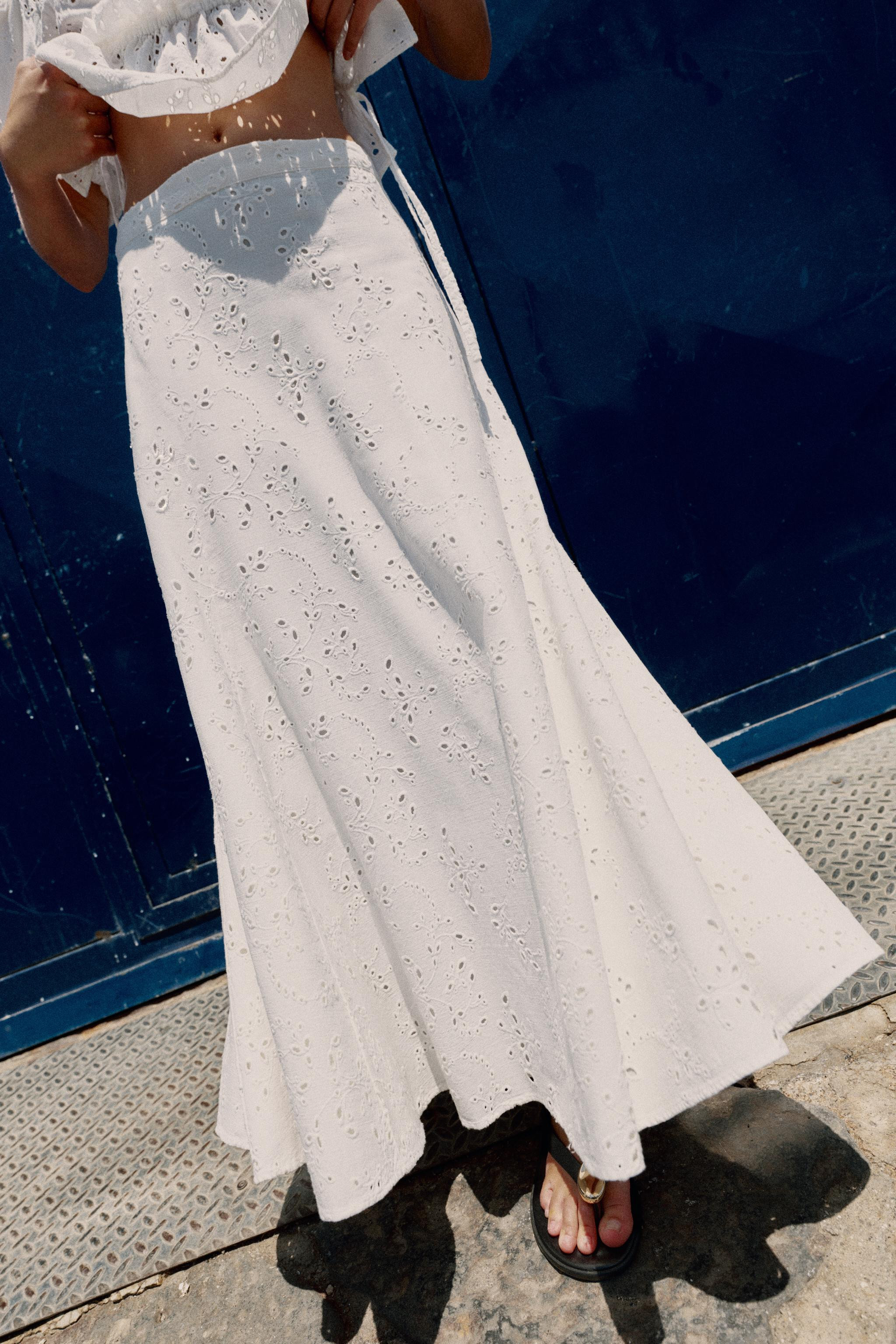 EMBROIDERED EYELET MIDI SKIRT | Zara US