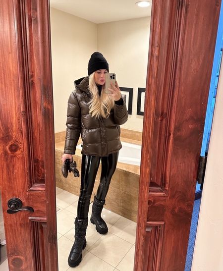 Winter Outfit / snow outfit - Looks from Aspen! Wearing a small in coat & leggings, shoes are tts! Small
in sweater  #kathleenpost #aspen #winteroutfit

#LTKSeasonal #LTKstyletip #LTKHoliday