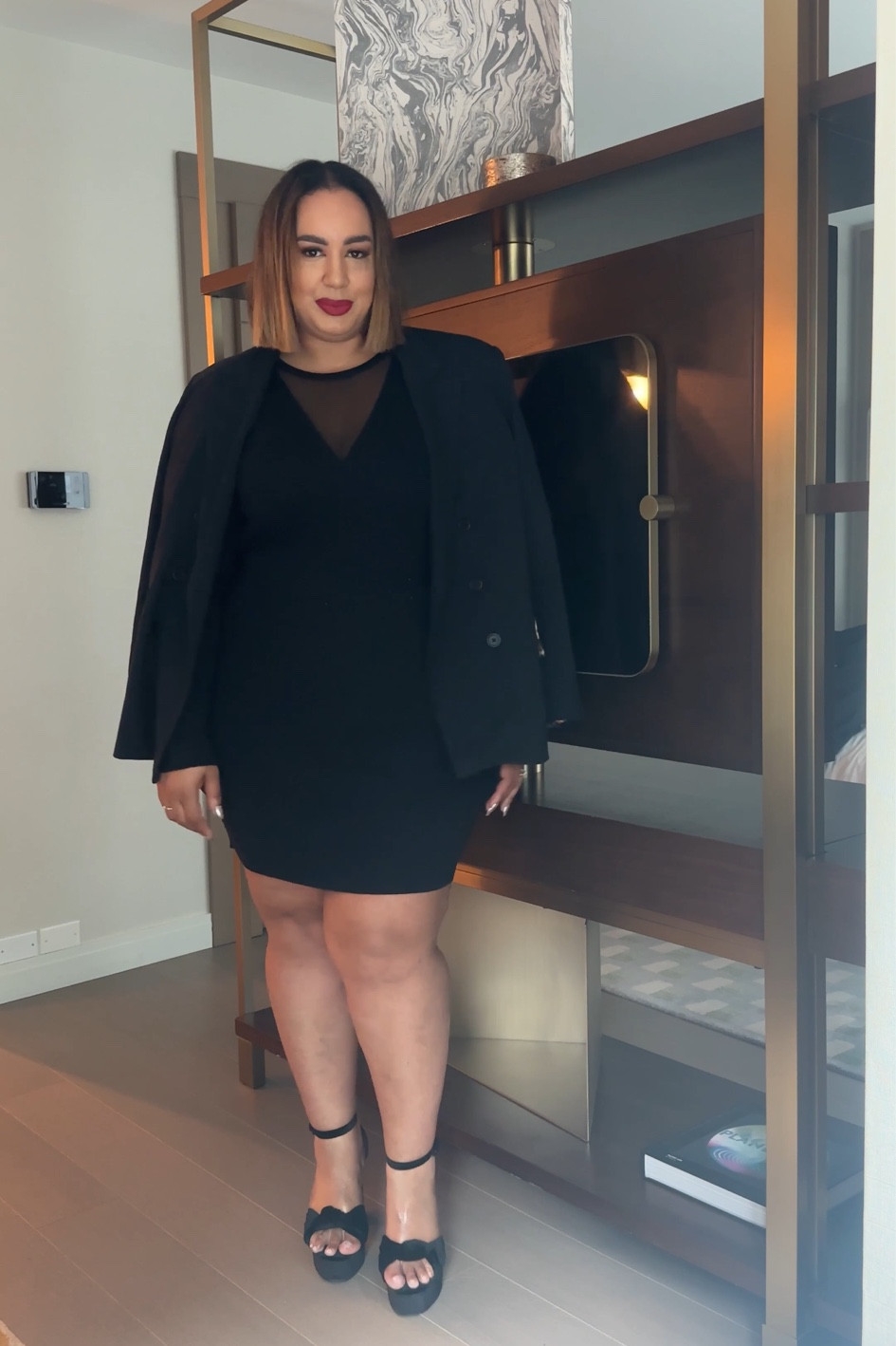 This mini dress with the blazer are so chic! Both from @walmart. Wearing xxl 

#LTKstyletip #LTKparties #LTKplussize