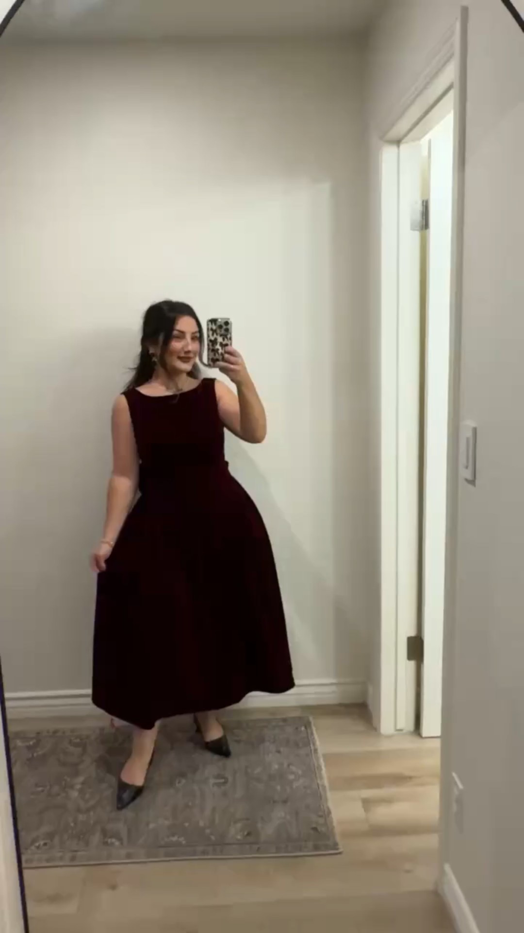 Dress size s

5'0" 140lbs 

#LTKFindsUnder100 #LTKPetite #LTKHoliday