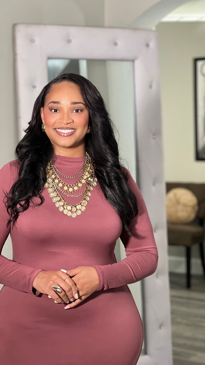 Changing lives, empowering women, hosting conferences, influencing major corporations, changing the fabric of institutions and their practices, growing in love, growing in God, trying new things, raising my daughter, finding peace, embracing change…25 year old Farrah would be so deeply proud — SHOCKED, amazed, in disbelief, but utterly proud that she didn’t give up. 🥹

What would younger you be proud of? 👇🏽

#dearyoungerme #keepgoing #dontgiveup #yougotthis  