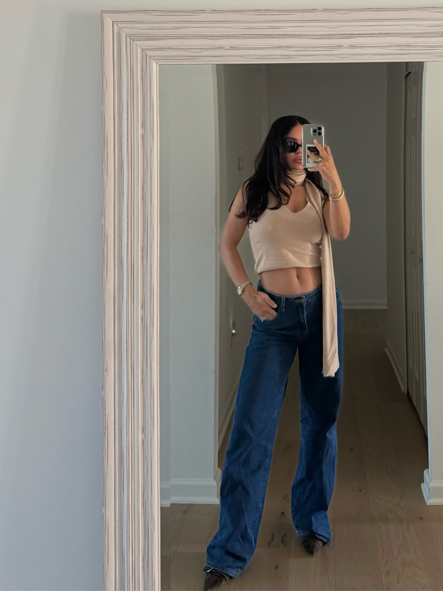 Scarf top + baggy jeans 

#LTKShoeCrush #LTKSeasonal #LTKStyleTip