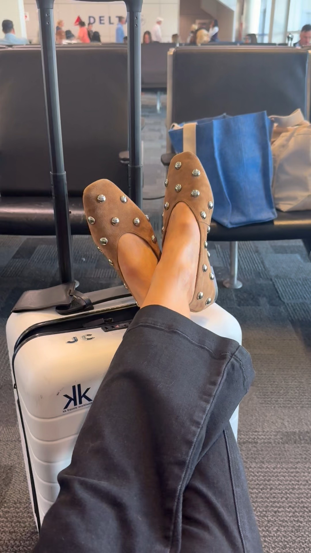 Leaving LTK conference and now onto New York Fashion Week!

Wearing a size 8 in these super comfortable flats 

#LTKStyleTip #LTKOver40 #LTKShoeCrush