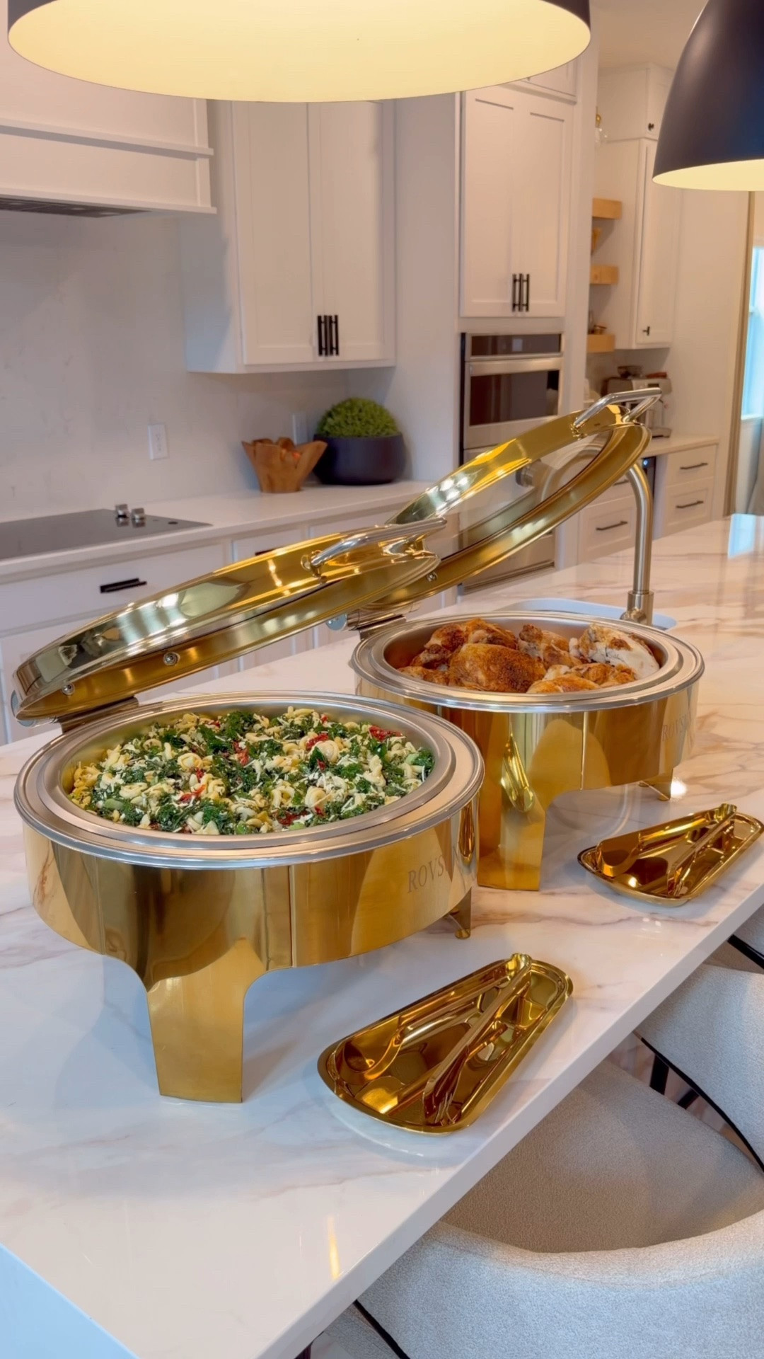 I found the prettiest buffet set! 🫶😍





Dinner party
Hosting
Summer party
Outdoor event
Buffet set
Cookouts
Outdoor dining
BBQ
kitchen finds
Amazon home finds
Birthday party
Wedding
Engagement party
Family dinner

#LTKHome #LTKfoodie #LTKWedding