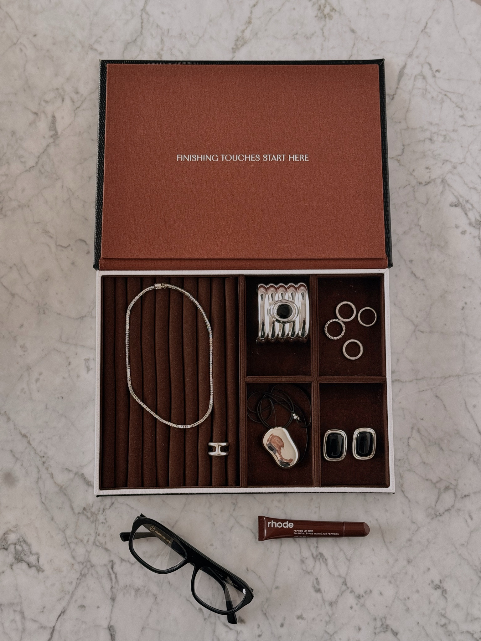 The perfect stylish jewelry box to keep your finishing touches… 