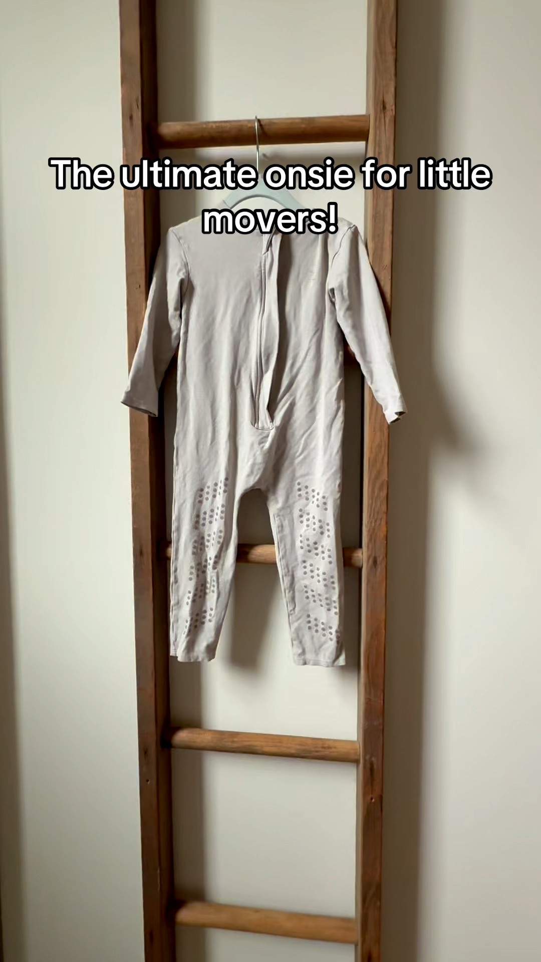 Crawling just got a lot cuter — and smarter 🐾✨ These onesies are designed to support your baby’s movement with extra grip right where they need it. Perfect for little explorers learning to move with confidence 💪👶 #CrawlingBaby #BabyOnesie #MilestoneMoments #ParentingHacks #BabyGearLove #LittleExplorer

#LTKBaby #LTKBump #LTKKids