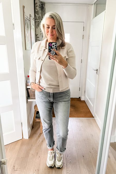 Taupe lightweight merino wool sweater over a similar color t-shirt and under a bouclé like gilet. Paired with grey Levi’s 501 and chunky sneakers (old).



#LTKstyletip #LTKmidsize #LTKover40