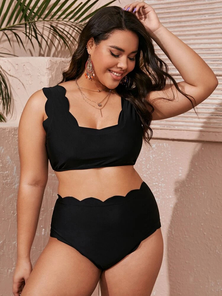 Plus Solid Scallop Trim Bikini Swimsuit | SHEIN