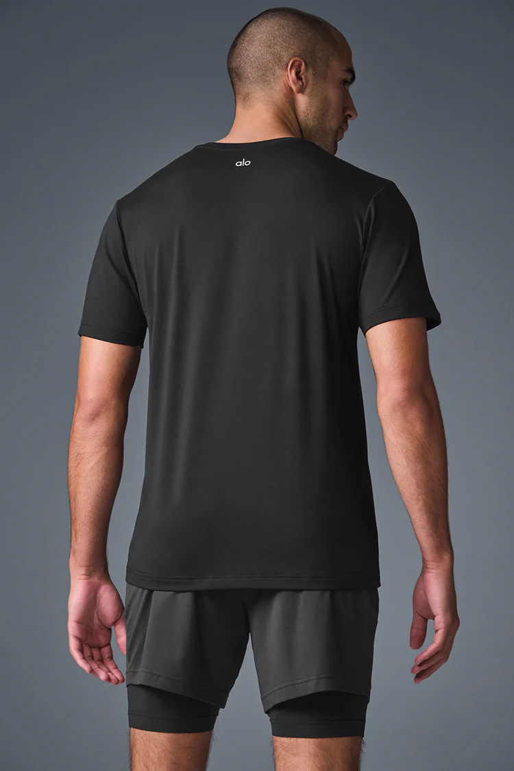Conquer Reform Crewneck Short Sleeve | Alo Yoga (US)
