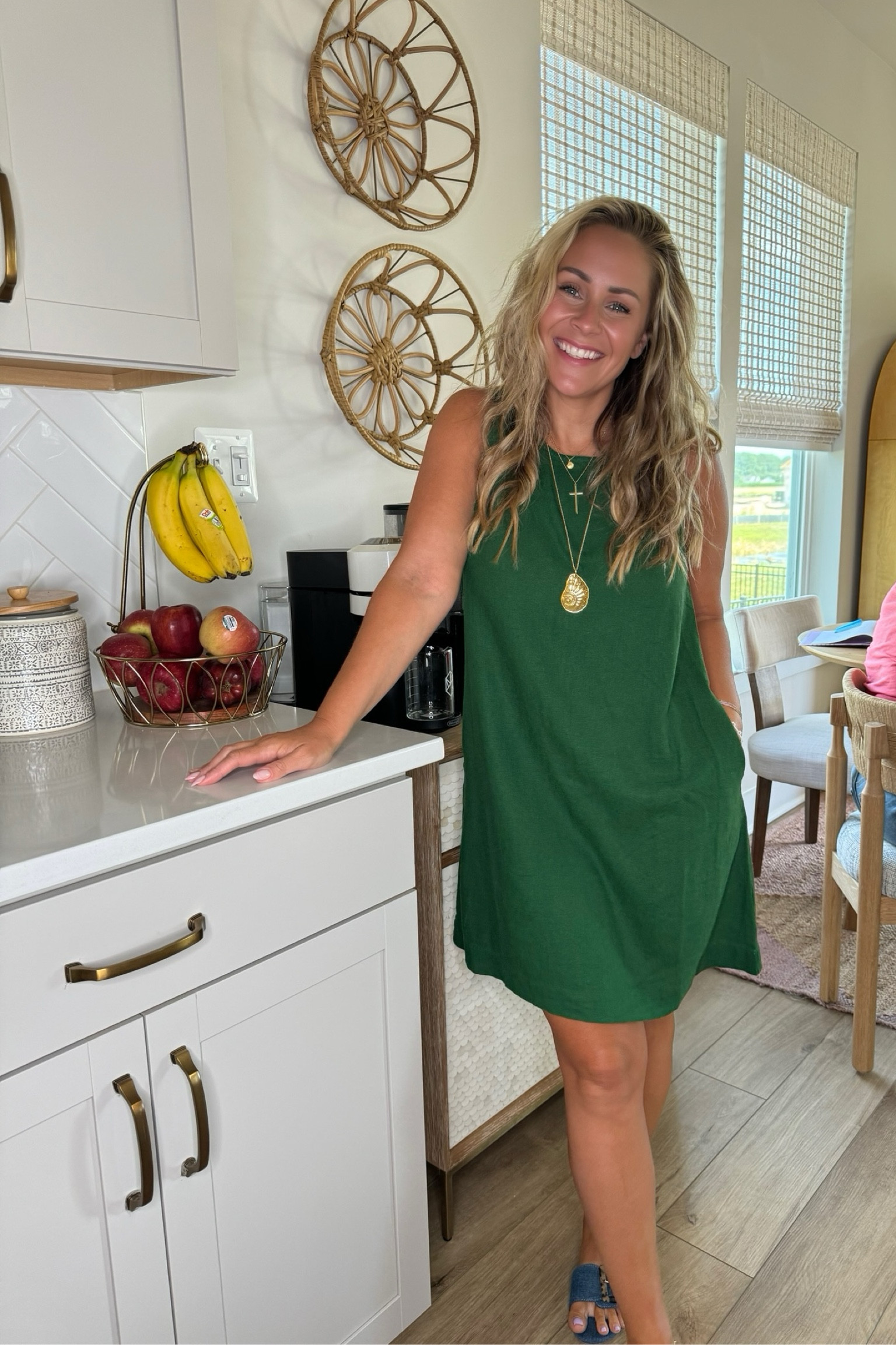 The possibilities are endless with this SUPER CUTE dress from J Crew Favtory! Dress it up or down, wear it to the office and to girls night out! I’m wearing a size 6 it fits TTS! 



#LTKFindsUnder50 #LTKSummerSales #LTKStyleTip