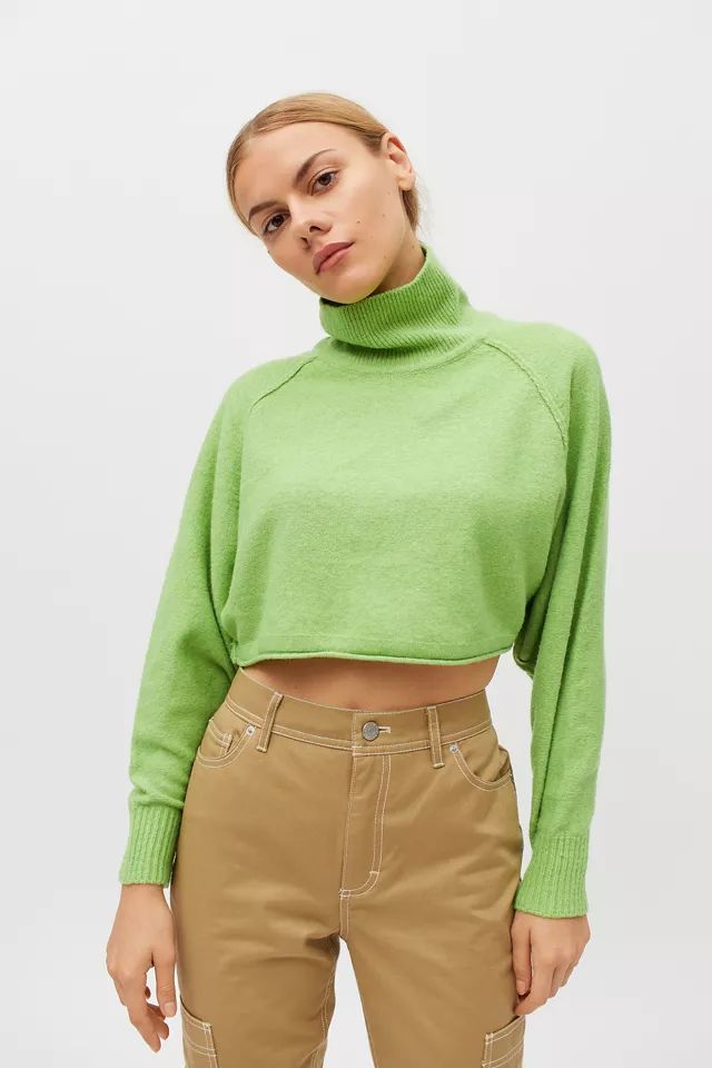 UO Kyla Crop Turtleneck Sweater | Urban Outfitters (US and RoW)
