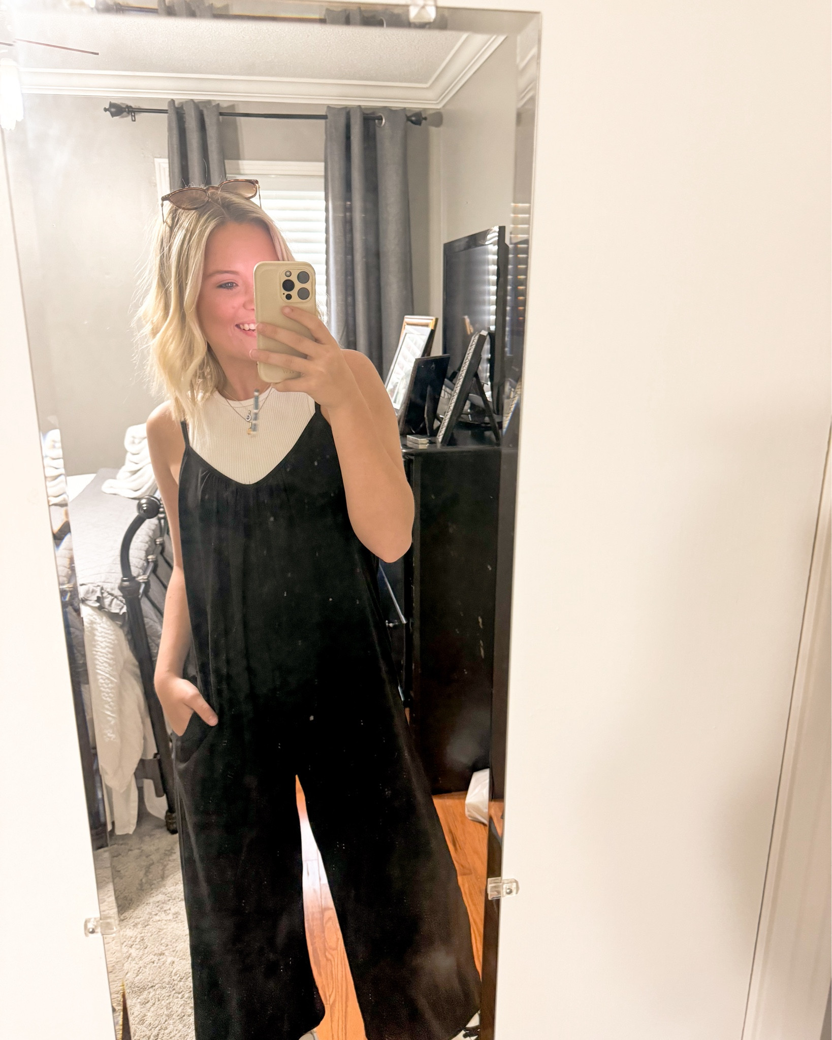 Love a good jumpsuit moment and this one is the BEST😍 seriously considering buying one in every color! 
- super comfy
- adjustable straps 
Pictured in a small! 

#LTKworkwear #LTKstyletip #LTKfindsunder50