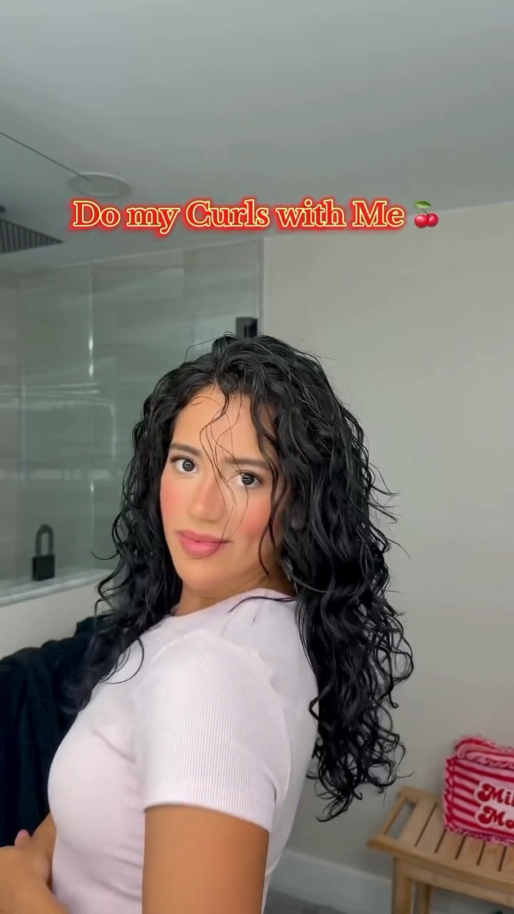 do my curls with me 🍒 + a transition at the end for pool day ☀️⛱️ 

@garnierusa leave in /  spray gel / oil
@notyourmothers mousse
@rizoscurls strong hold gel by @mzbiancarenee 
@bedheadbytigi hairspray 

#curly #curlyhaircare #curlyhairproducts #curlyhaircommunity #curlyhairroutine #curlyhairday #curlyhairgirl #curlyhairtutorial #curl #curls #curlss #curlsforthegirls #curlsforgirls #hairgoals #hairproducts #hairprogress #hairtutorial #haircare #curlscheck