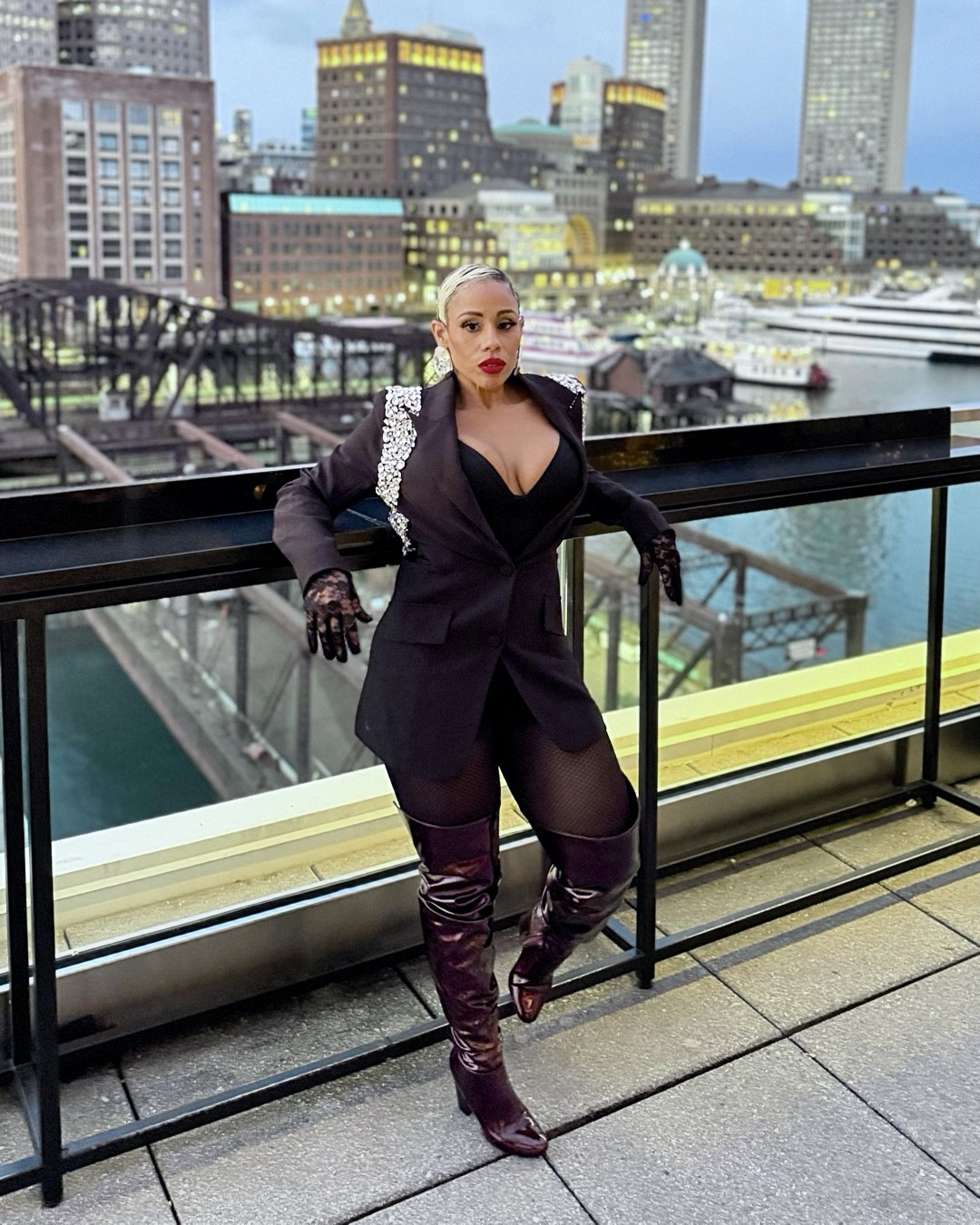 The perfect blazer dress for the holidays 

#LTKHoliday #LTKgrwm #LTKdayinmylife