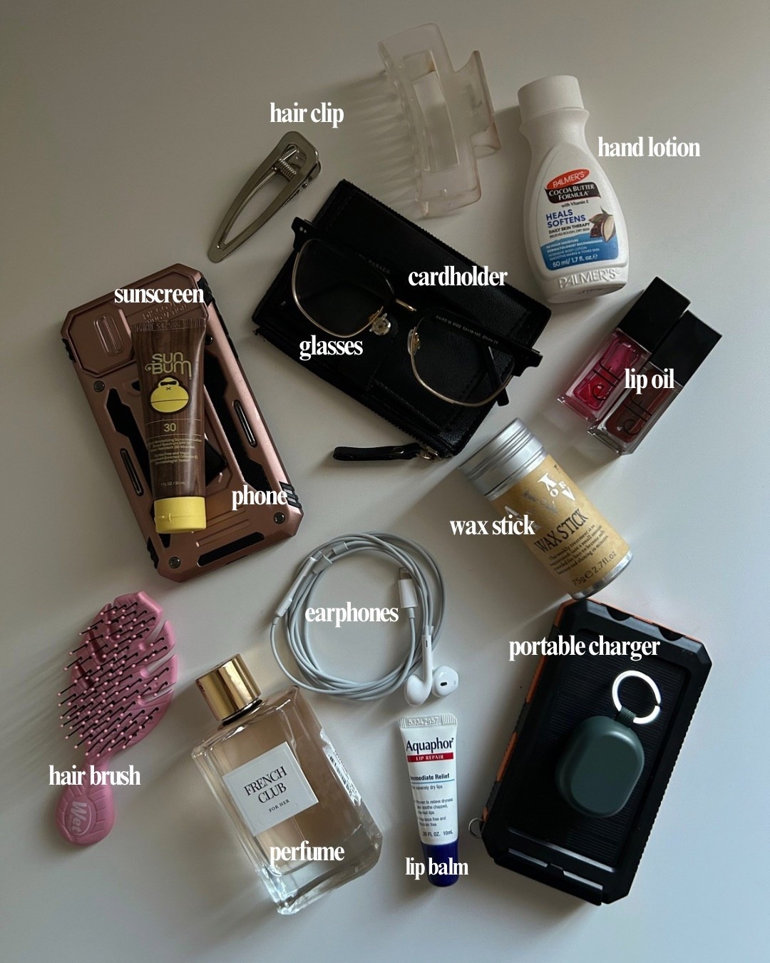 What’s in my purse 👜

Just my everyday “just in case” essentials — and yes, I still use my Apple wired headphones and always keep Supergoop sunscreen on hand for reapplying (because SPF is forever 😌).

P.S. I use the Tommy Hilfiger black crossbody, which has been coming with me everywhere lately. It matches almost everything and instantly elevates my winter outfits. Definitely a staple in my winter capsule wardrobe! 🤍


#LTKSaleAlert #LTKgrwm #LTKFindsUnder50