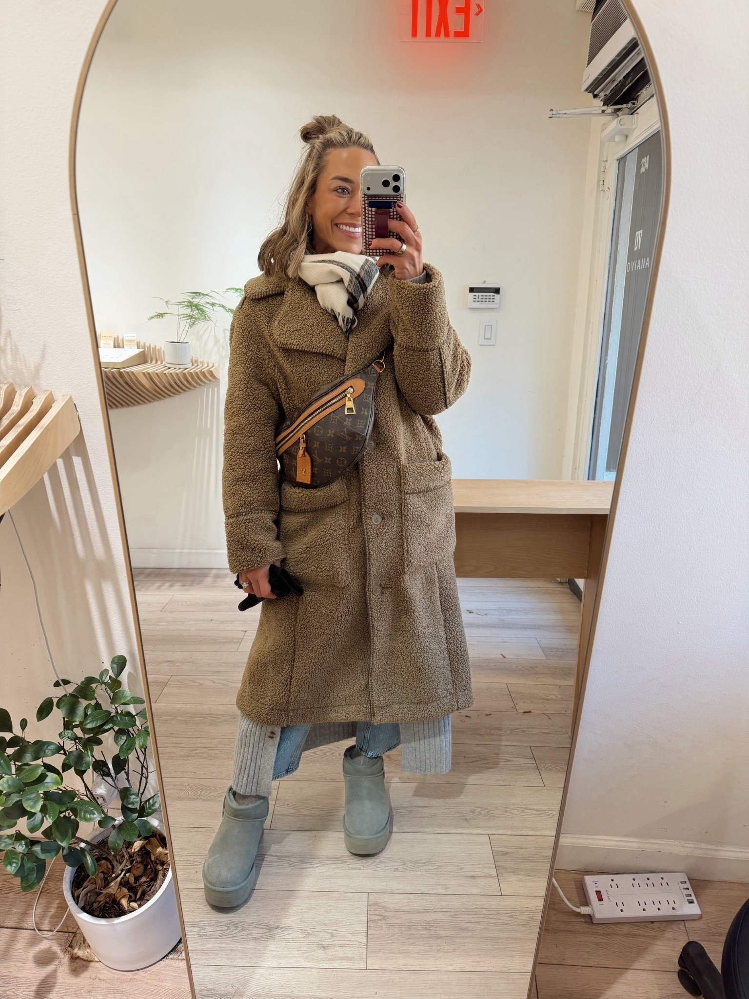 Love love love this coat🧸🤎 in the S! Highly suggest for a solid cozy coat!

NYC travel / ootd / winter style / city vibes / Holley Gabrielle 

#LTKootd #LTKFindsUnder100 #LTKHoliday
