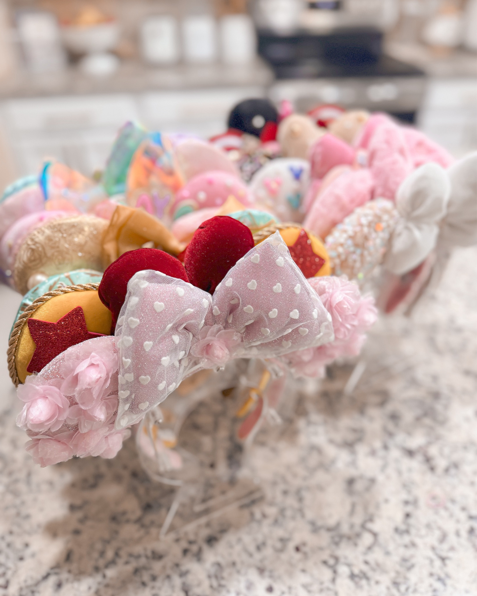 Acrylic Headband Holder

#LTKFindsUnder50 #LTKHome