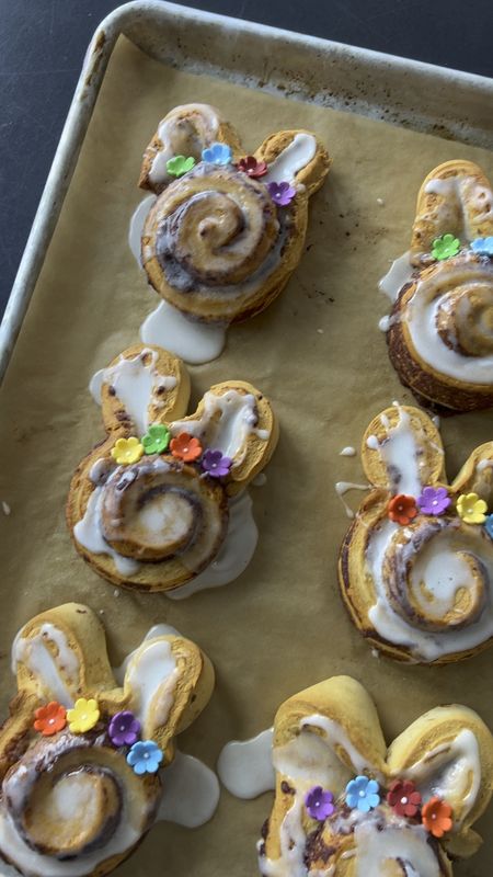 Emery made the CUTEST Easter cinnamon rolls this week and they turned out so good. I couldn’t believe how easy it was too. Get everything delivered right to your door with #WalmartPlus. Pop open the can of cinnamon rolls and unroll it a bit to form the ears, bake, then add frosting and cute decorations! #WalmartPartner @walmart