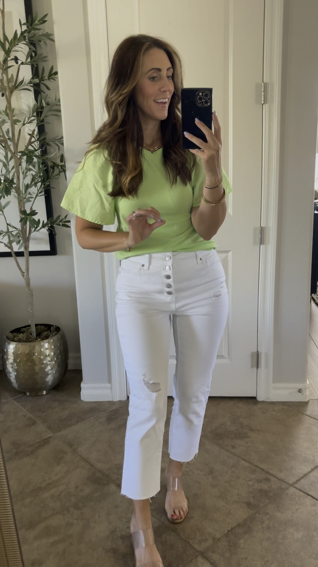 Puff sleeve tee 💚 / only $10.50 right now!! Wearing size XS 
White button fly straight leg jeans with raw hem - wearing size 6

#LTKsalealert #LTKfindsunder50 #LTKstyletip