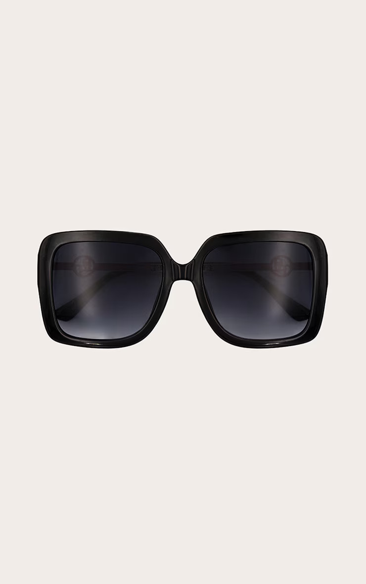 PRETTYLITTLETHING Black Branded Oversized Square Sunglasses | PrettyLittleThing US