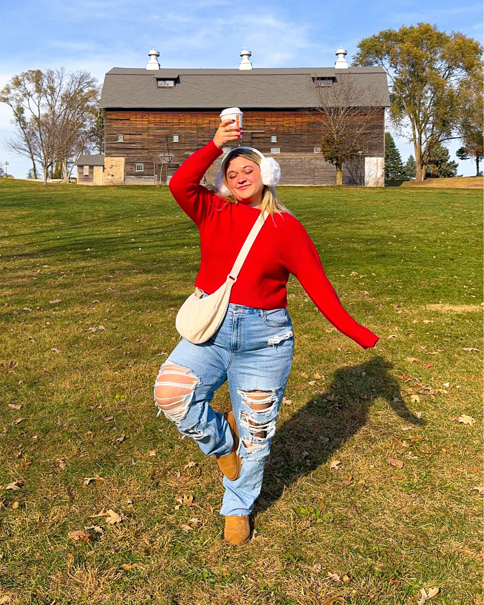 only hot cocoa on my mind ❤️❄️

purse is from Old Navy but I linked a similar one
