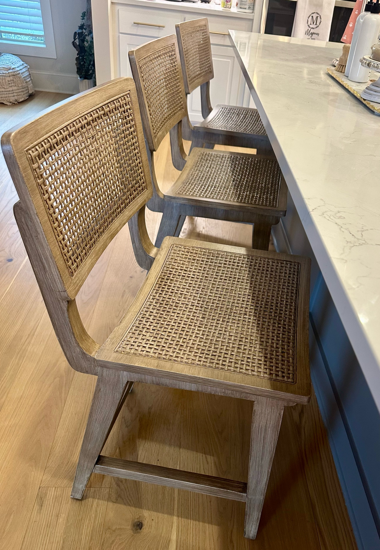 Target barstools
Cane back barstools
Rattan barstools
Refinished furniture
Target finds
Aged glaze 
Pottery barn technique 

#LTKHome #LTKSaleAlert