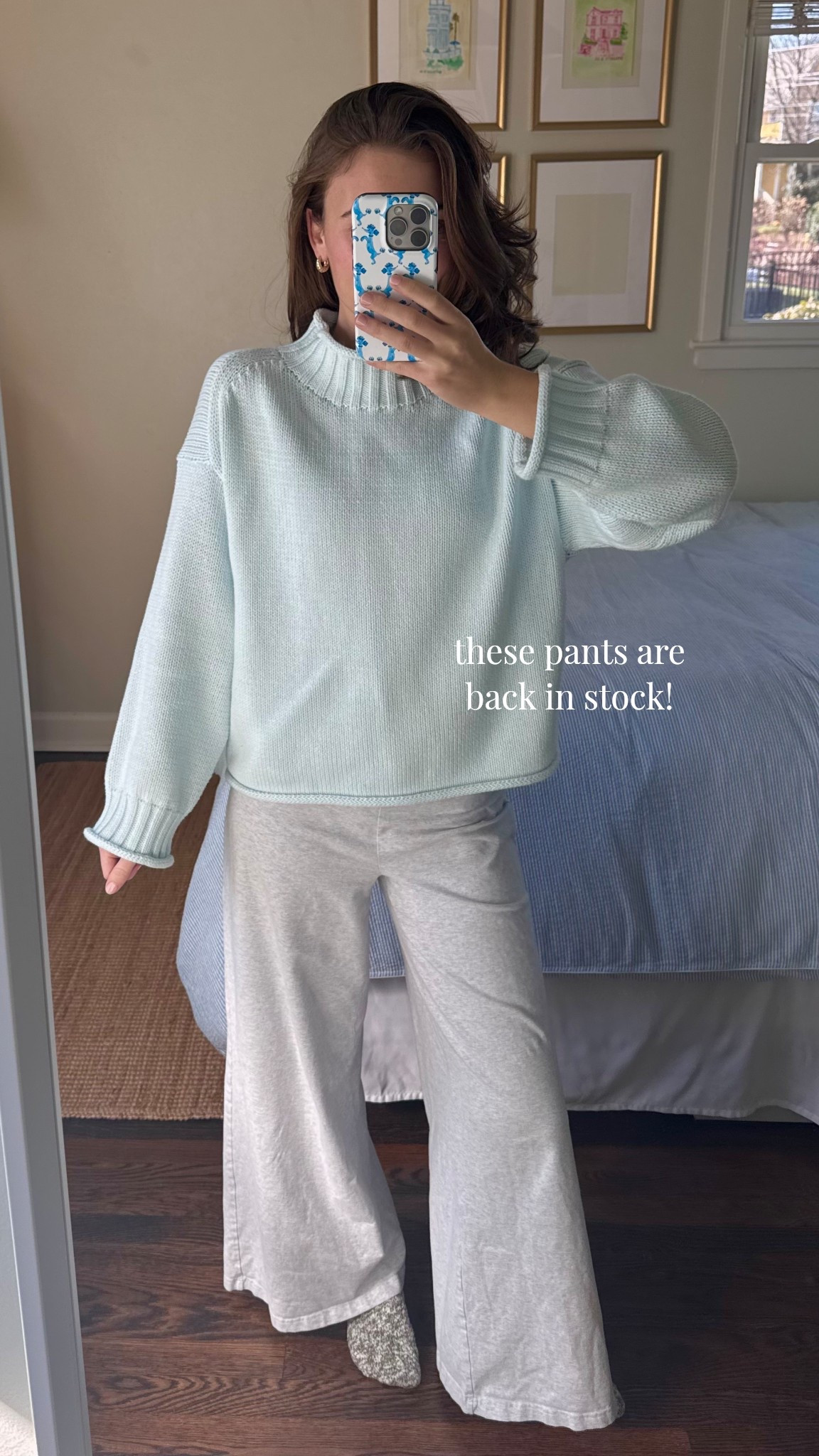 These pants are my favorite lounge pants!! Limited sizing so act quickly. I wear an xs/short which is my usual & I’m 5’2”
🩵 Color is exact on the sweater, Sheer Blue! 