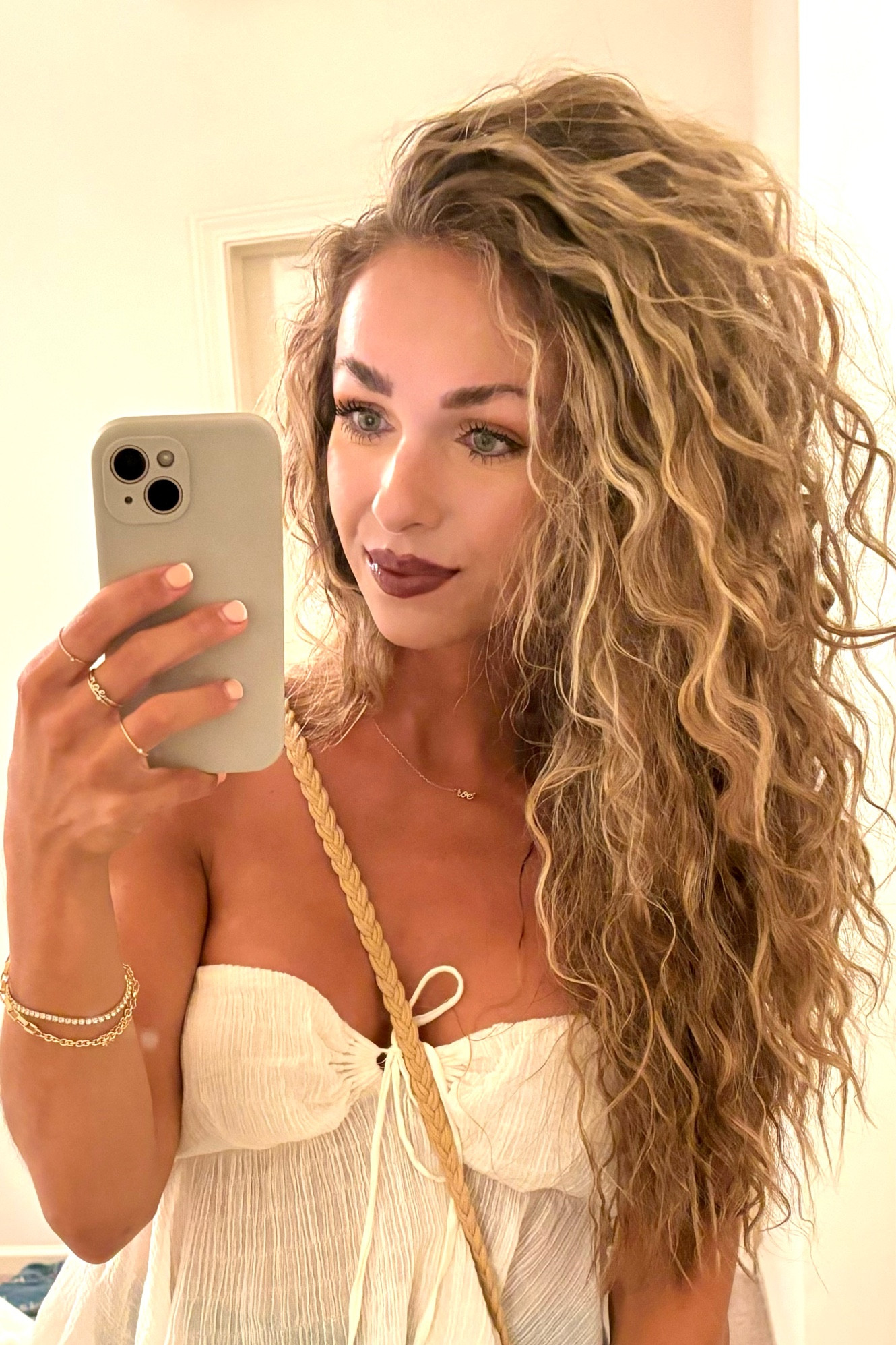 Dainty details☀️💛 
Tiny Name ring + necklace Caitlyn Minimalist get 10% off with  KAITLINTURNERBEAUTY💁🏻‍♀️
https://collabs.shop/pfvtpi

#LTKSeasonal #LTKStyleTip #LTKBeauty