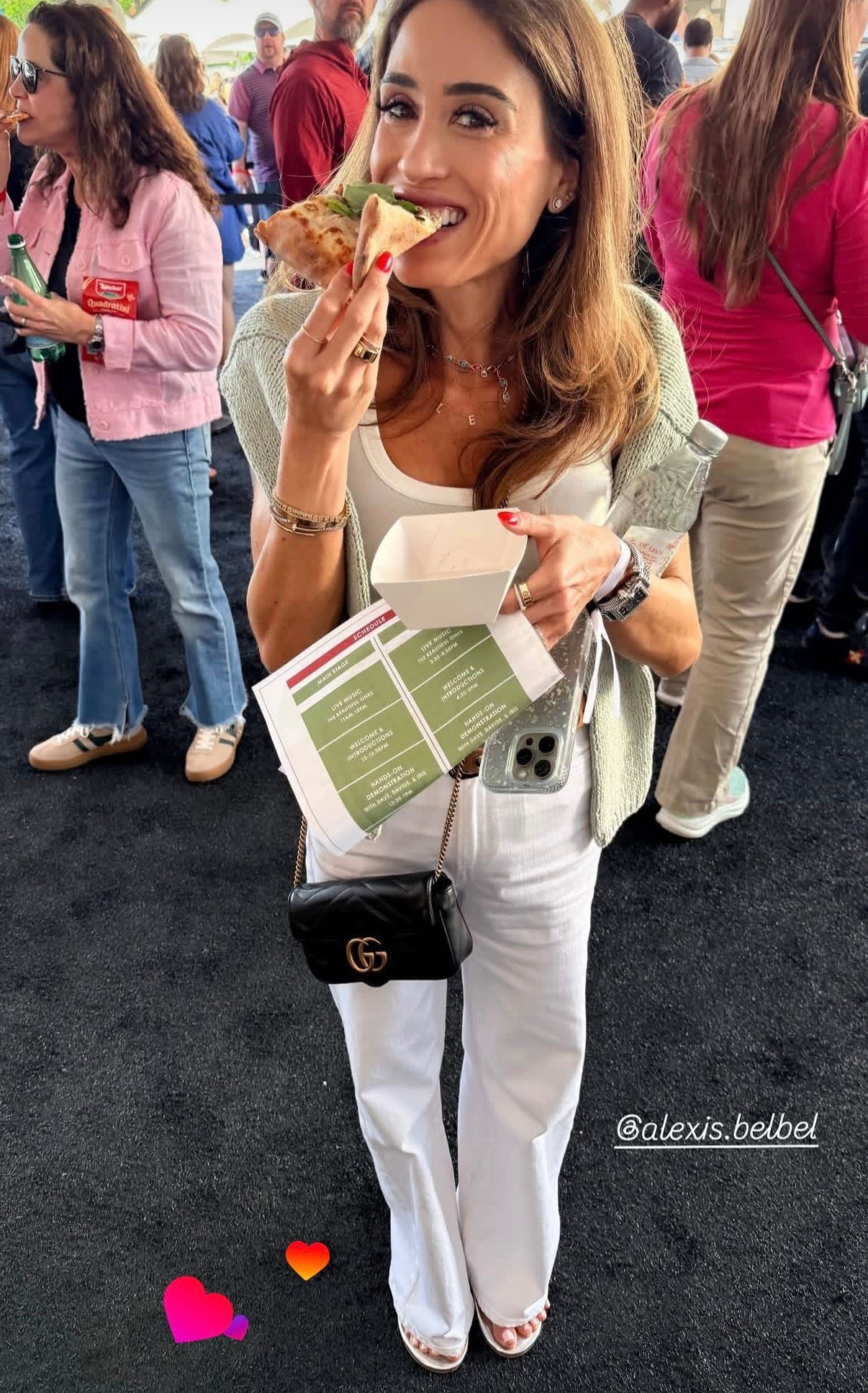 Linking my white petite, friendly, wide leg jeans I love so much. I’ve had for a year and wear them all the time wearing size 23  ￼

#LTKSeasonal #LTKPetite