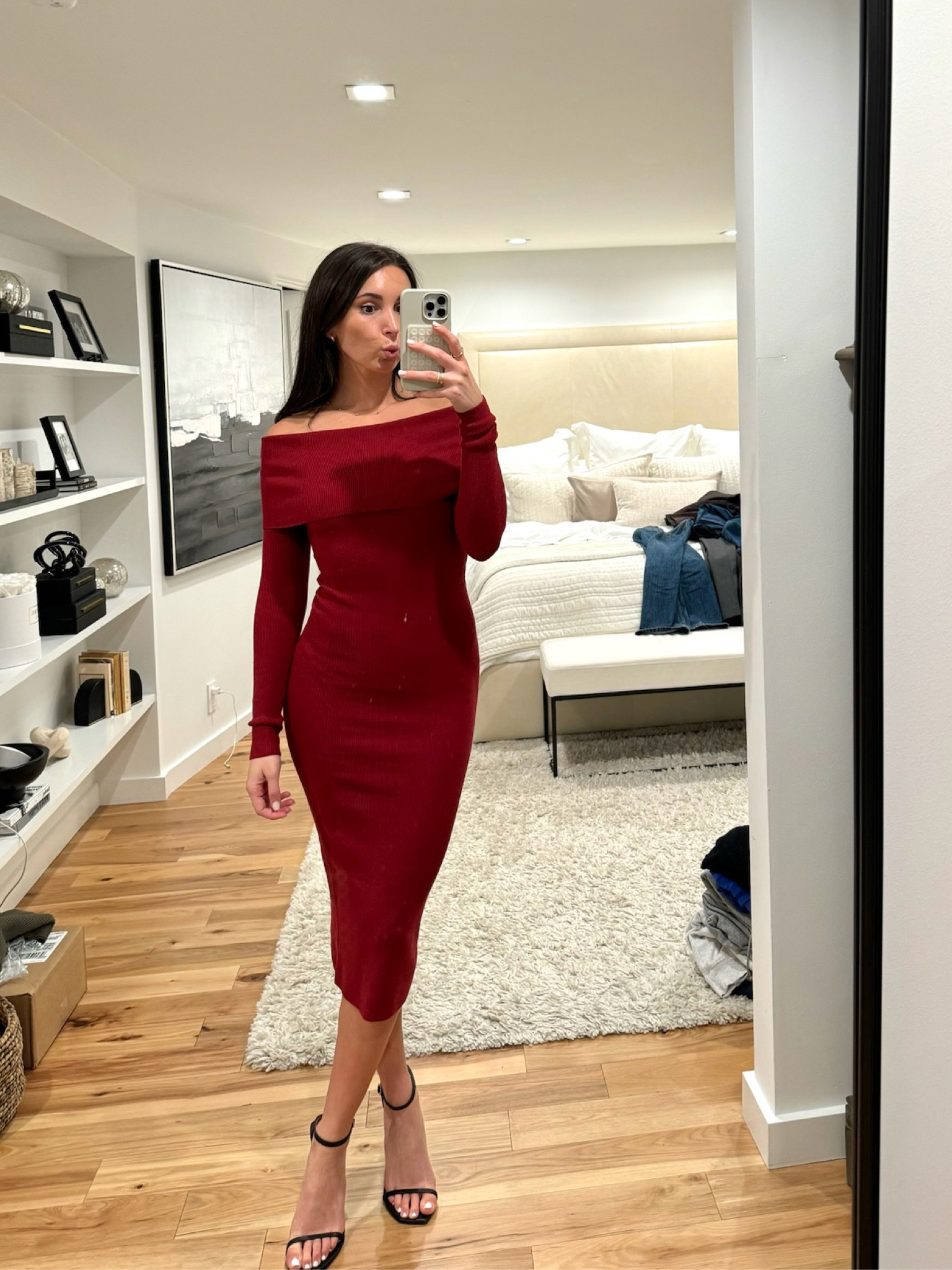 A holiday dress contender for sure 
@aritzia
#aritziapartner