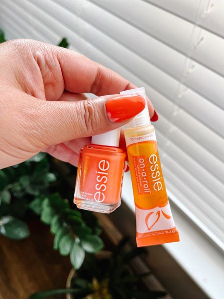 Ready to slay the nail game, ladies?
The fabulous @essie Live Your Color Collection is here to take your nails to a whole new level!

Get ready to express yourself in shades so bold, even your coffee will be jealous!☕️💅✨

🧡essie live your color collection in shade check in to check out

#essielove #giftedbyessie #nailinspo

#LTKBacktoSchool #LTKstyletip #LTKbeauty