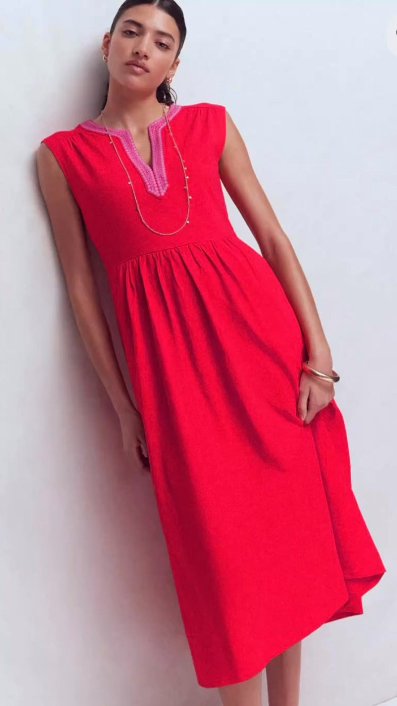 ❤️RED DRESSES! Red is having a moment! I love all three of these for different reasons. I also love that you could dress them up or down!
❤️ Which one is your favorite? I love the idea of having one or two red dresses in my wardrobe!

#LTKootd #LTKOver40