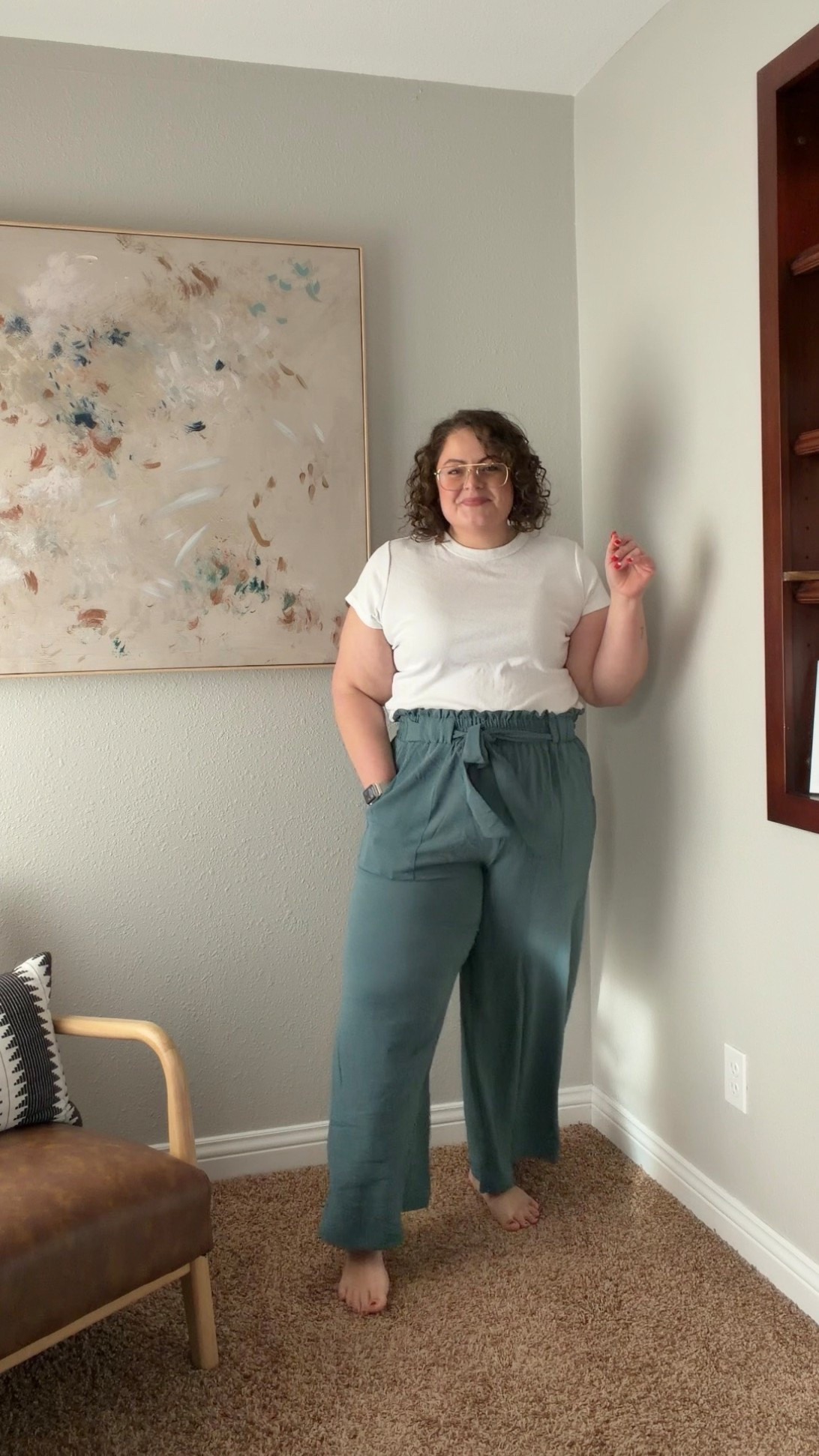 Pants 2x
Top xl

Bust 44  //  waist 42  //  hips 55  //  5’6” 

#LTKMidsize #LTKPlusSize #LTKSeasonal