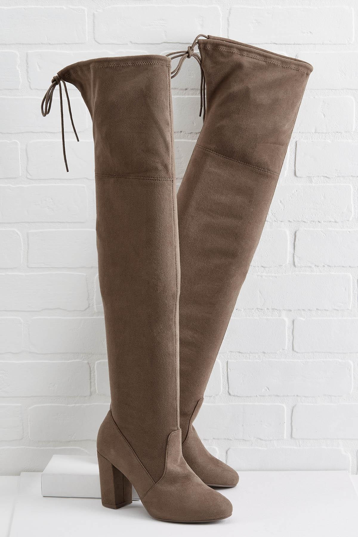 over the moon boots | Versona