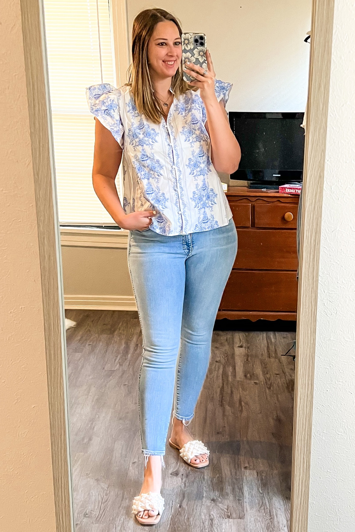 Tuesday 6.27.23 ootd - red dress boutique blue toile ruffle sleeve blouse (size medium) and madewell skinny jeans (size 30) with target pearl studded wide strap sandals (size 9)

Midsize, midsize outfit, size 10, size 10 outfit, grandmillenial style, feminine style, affordable outfit, work blouse, blue and white top, blue toile outfit, French inspired blouse 

#LTKFind #LTKworkwear #LTKshoecrush