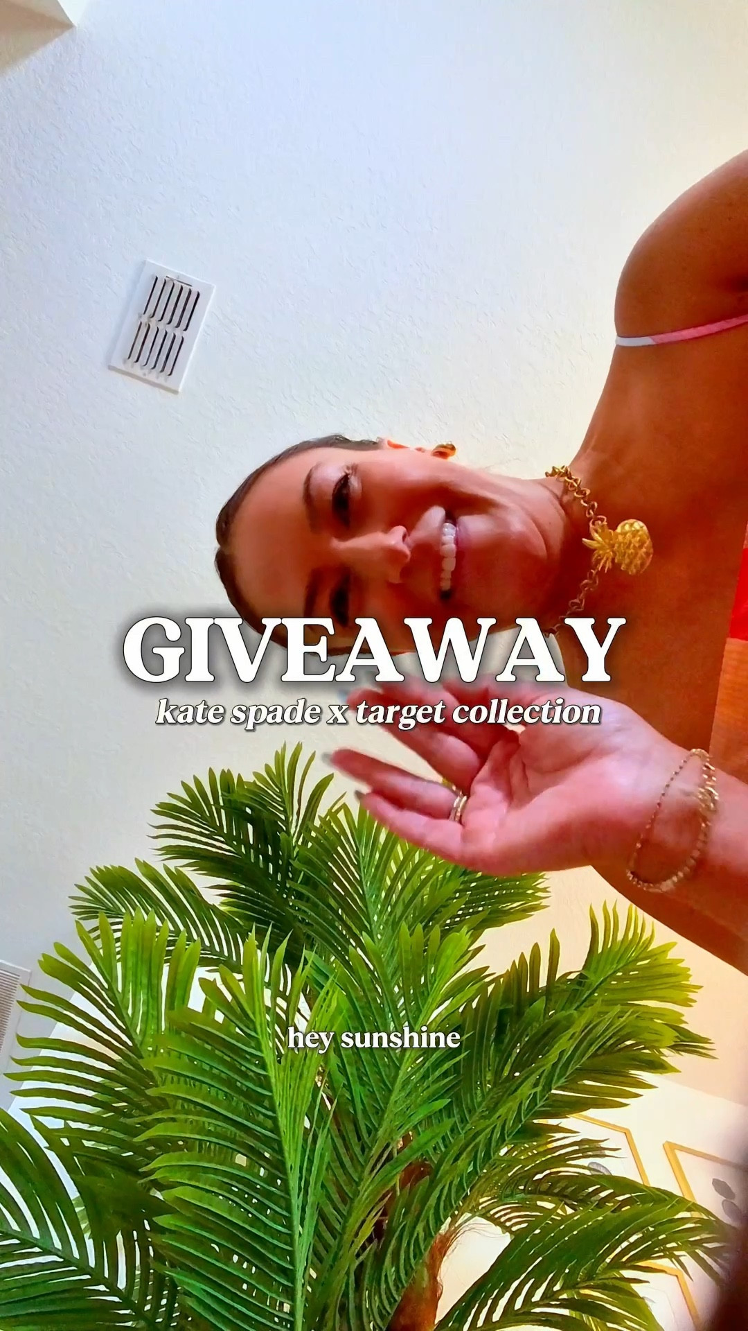 GIVEAWAY: kate spade x target collection TO ENTER 👇

1️⃣ follow me here & on IG (@jennasoneira)

2️⃣ comment on my IG post which bag you want: GREEN or BLACK 

3️⃣ tag 3 friends on IG in the comments

to double your chances to win, comment on this post your color 💚🖤 and leave your IG handle name! for example:
💚 @jennasoneira