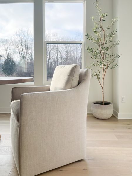 Morning light ✨ #homedecor #diningroom #upholstereddiningchair #mcgeeandco #transitionaldiningroom #studiomcgee #olivetree #ovaldiningtable #wayfair #lowes #amazon 

#LTKhome #LTKFind