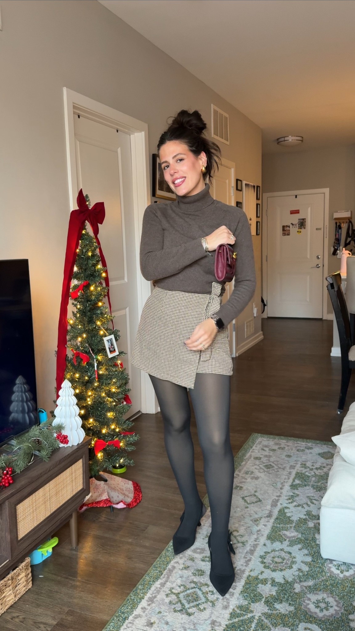 Brown holiday outfit ideas!! 

#LTKootd #LTKHoliday #LTKFindsUnder100