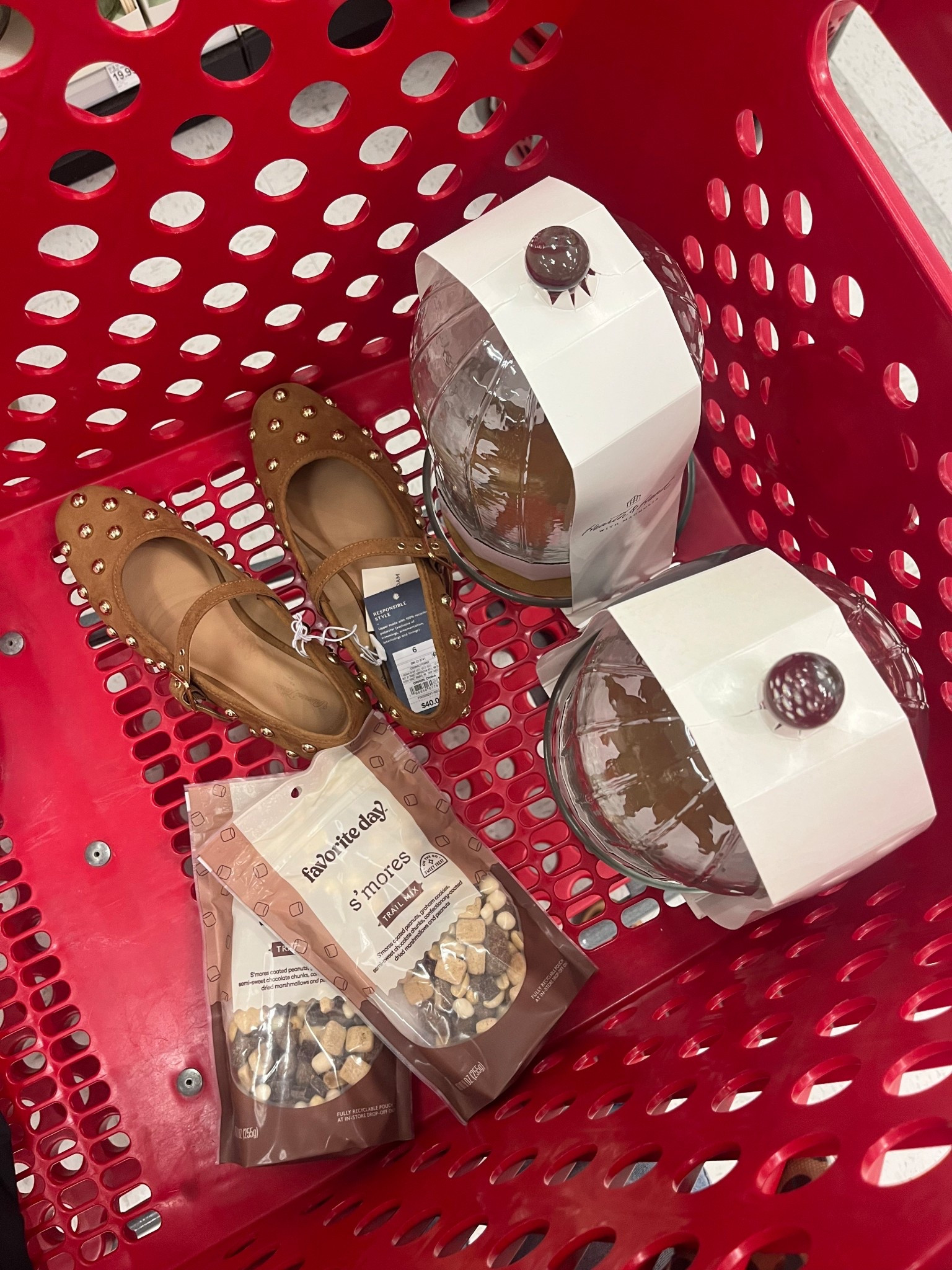 what’s in the cart + more

target | target finds | home decor | shoes | food | candle | decorative bowl | fall | fall style | neutral home 