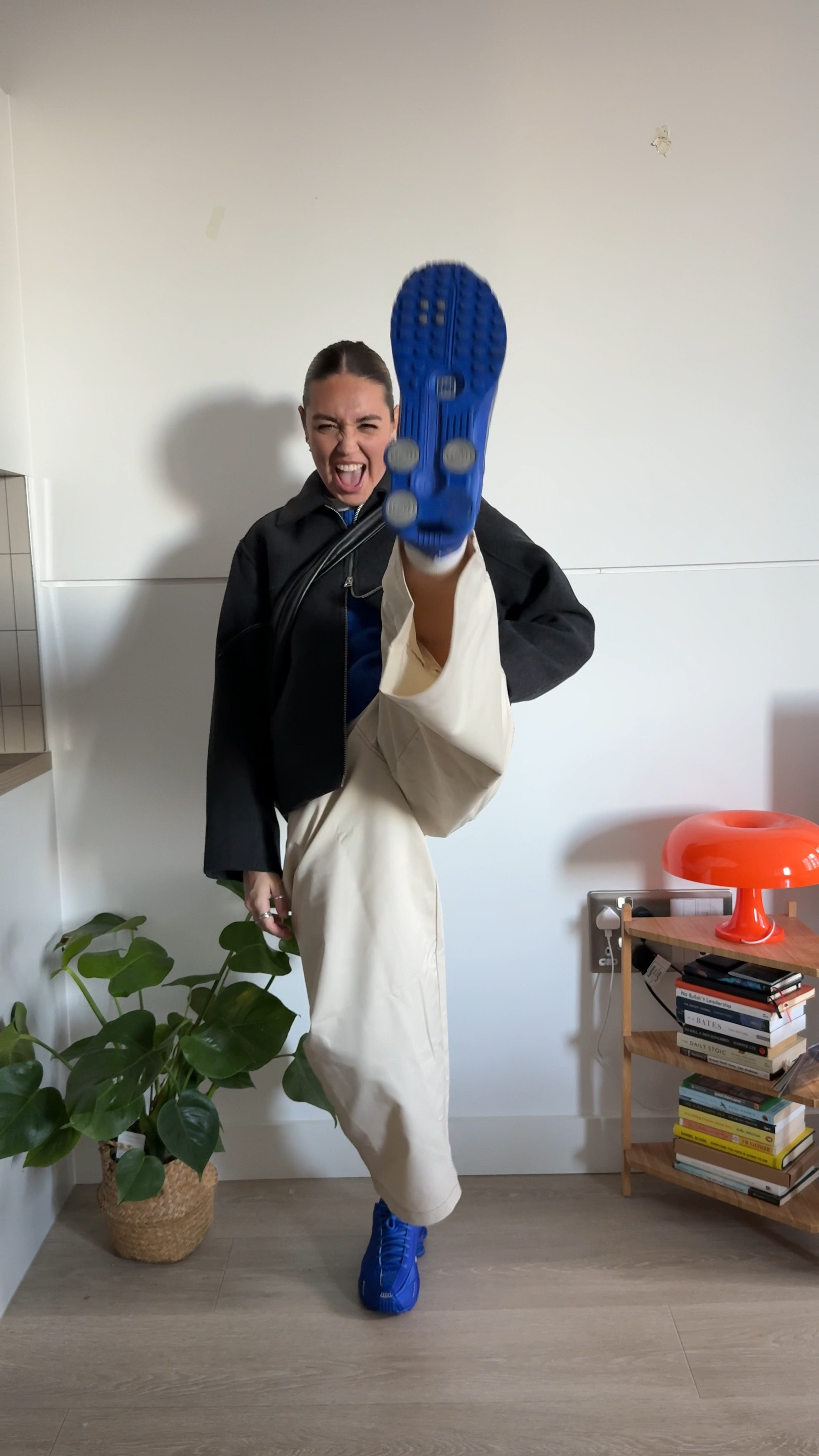 GRWM baggy blue edition 

#nikeshox #nikeshoxr4 #baggypants #baggyjeans #tomboyfemme #tomboystyle #winteroutfitideas

#LTKeurope #LTKwinter #LTKuk