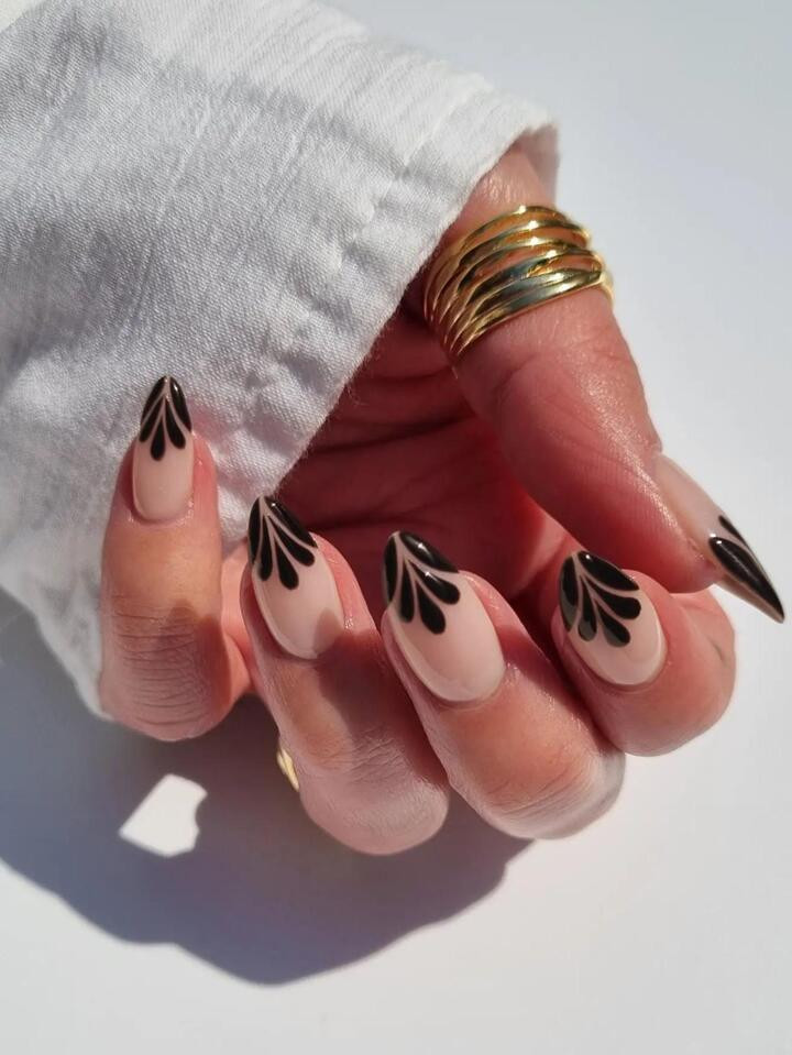 Upgrade Your Look With 24pcs Long Almond Leaf Print Full Cover Fake Nail Kit | SHEIN